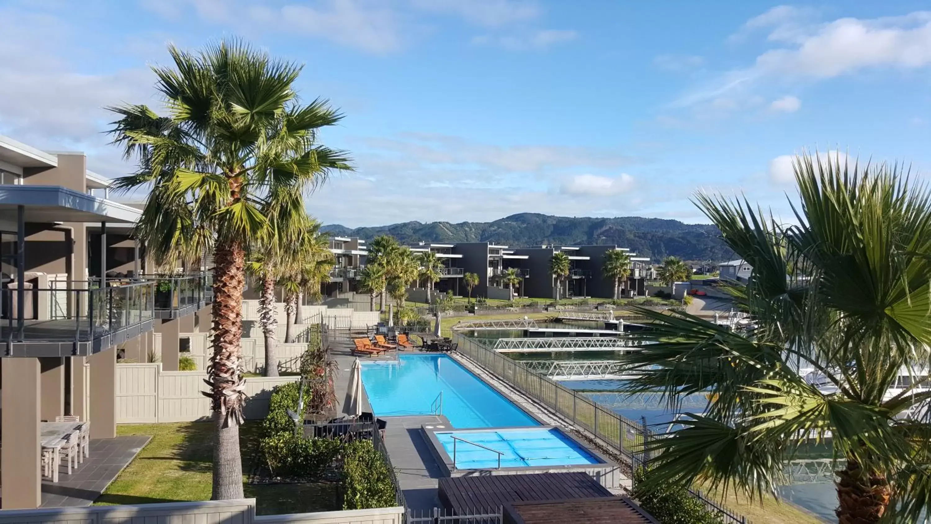 Pool View in Sovereign Pier On The Waterways