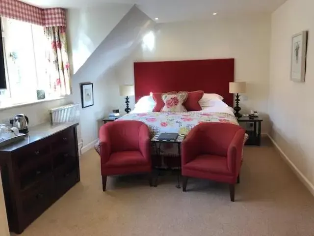 Classic Double or Twin Room in The Hare & Hounds Hotel