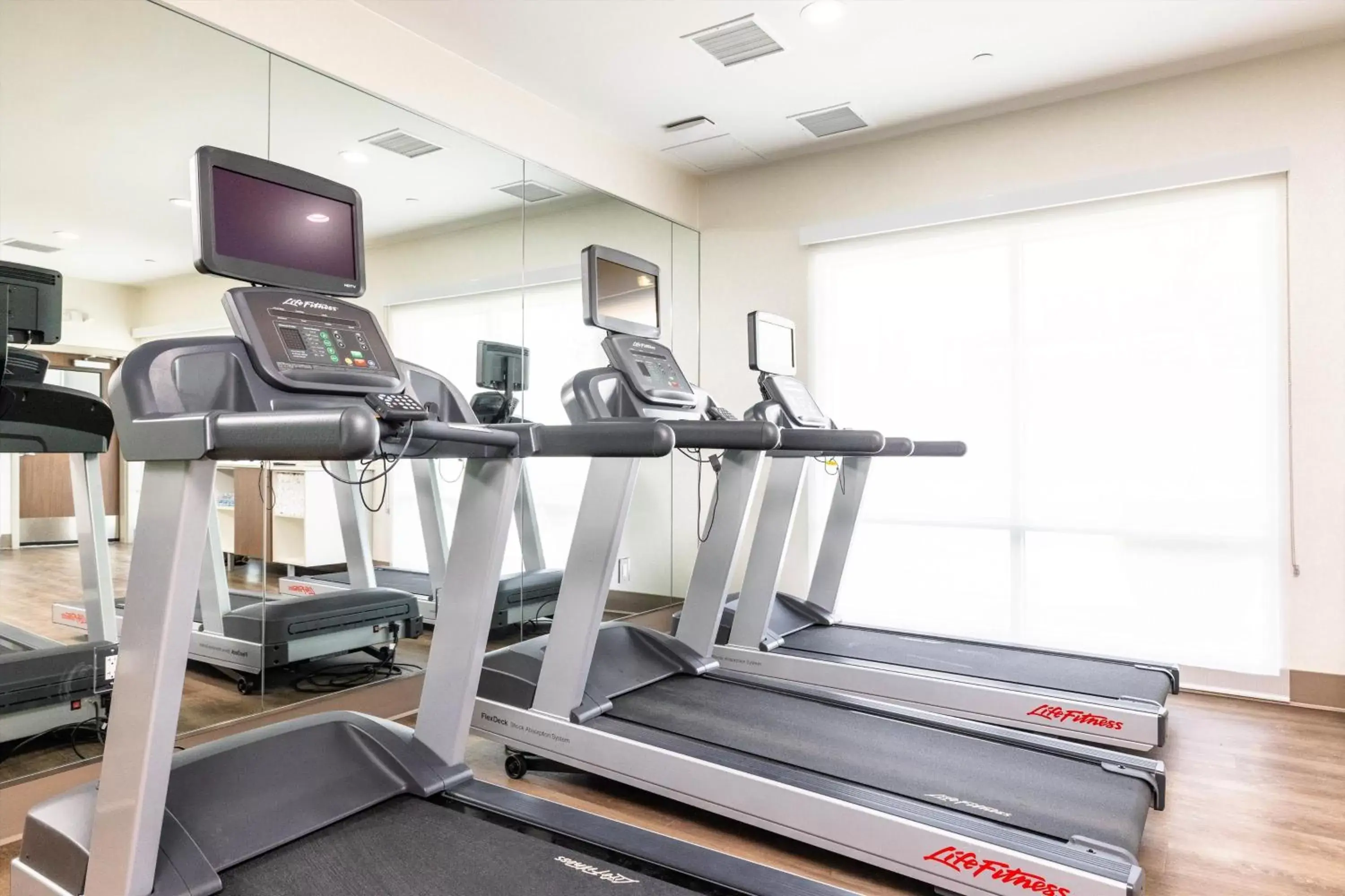 Fitness centre/facilities, Fitness Center/Facilities in Holiday Inn Express & Suites - San Jose Silicon Valley, an IHG Hotel