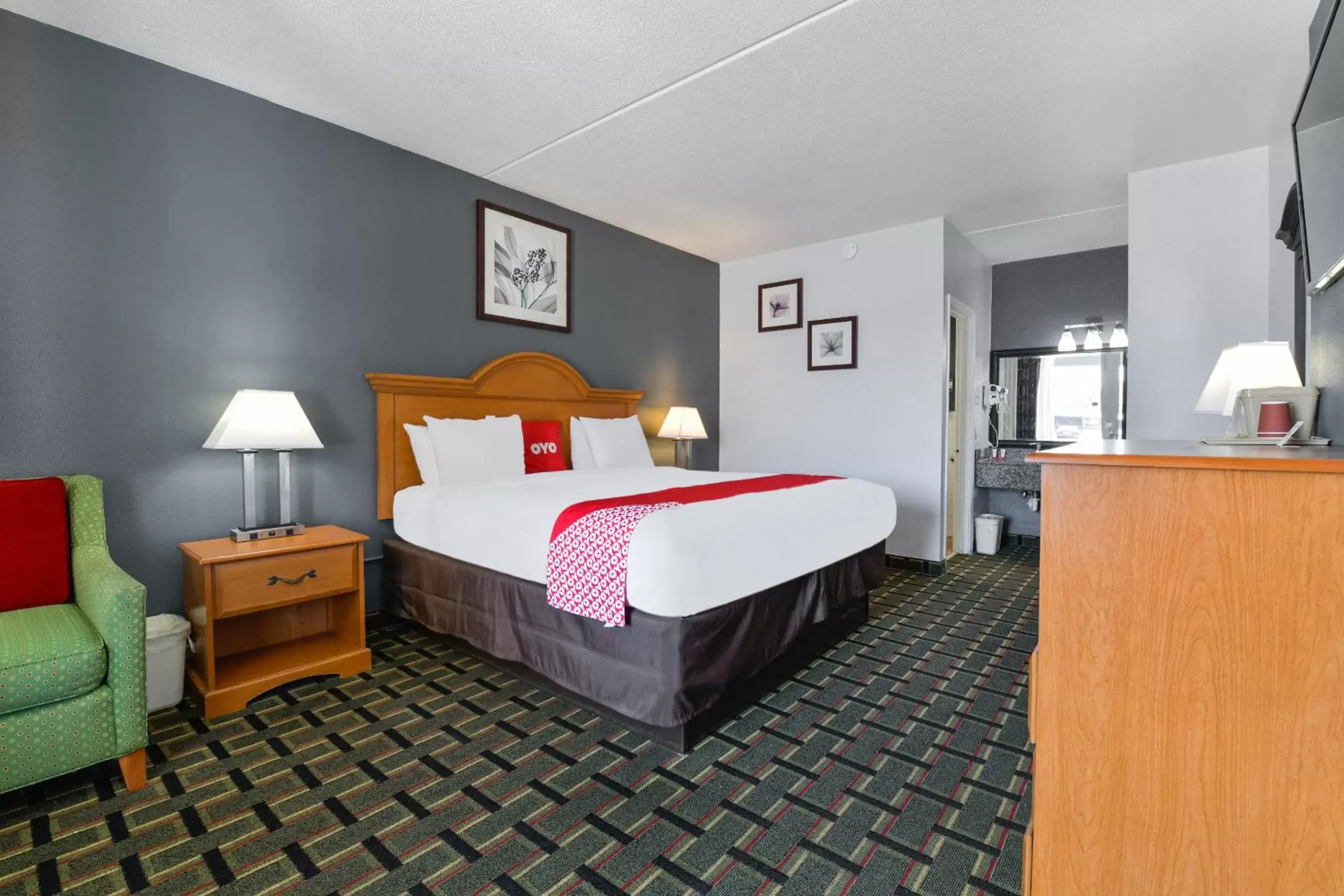 Bedroom, Bed in OYO Hotel Twin Lake- Lake Park Valdosta area