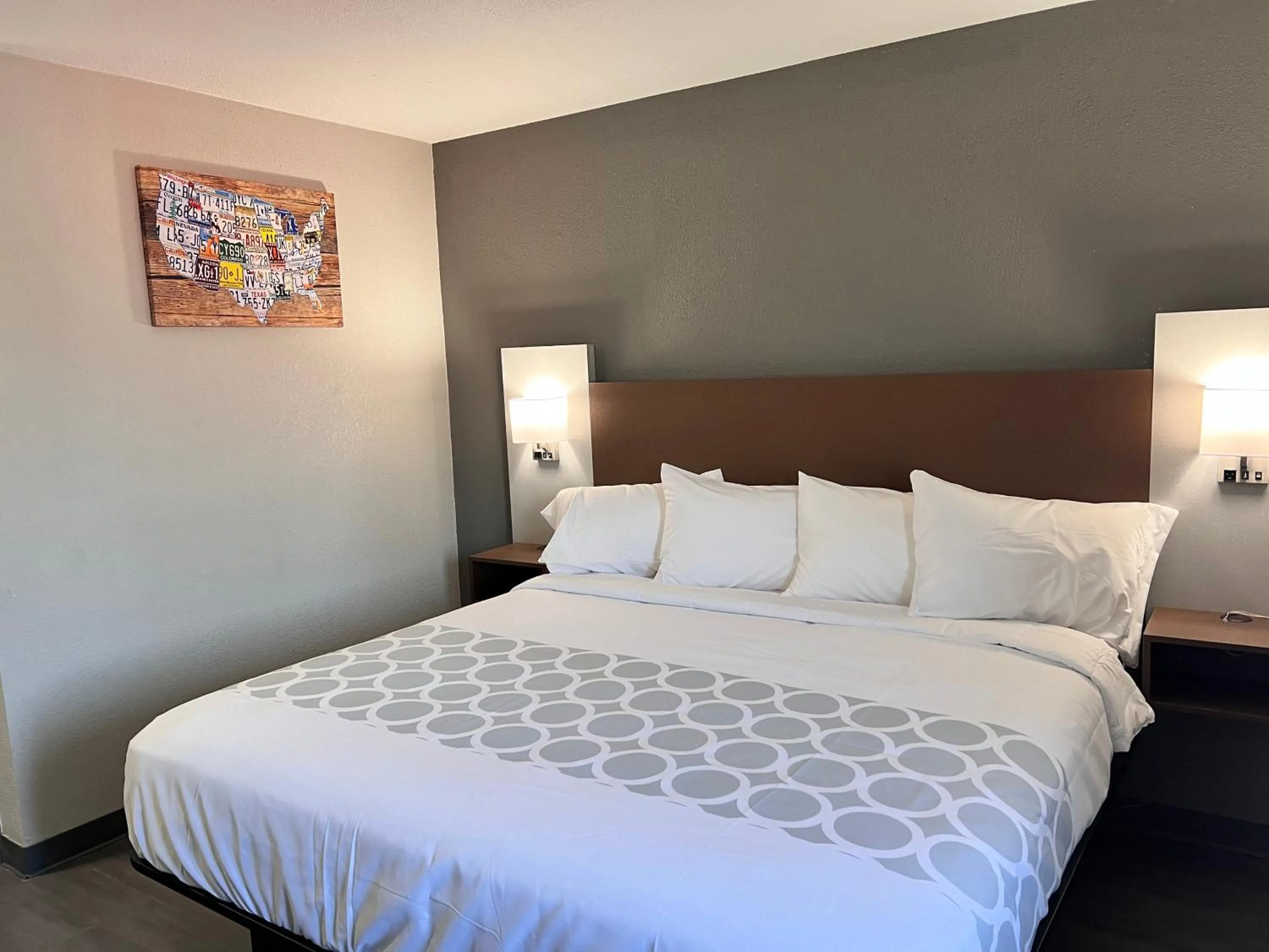 Photo of the whole room in Suburban Studios Portage