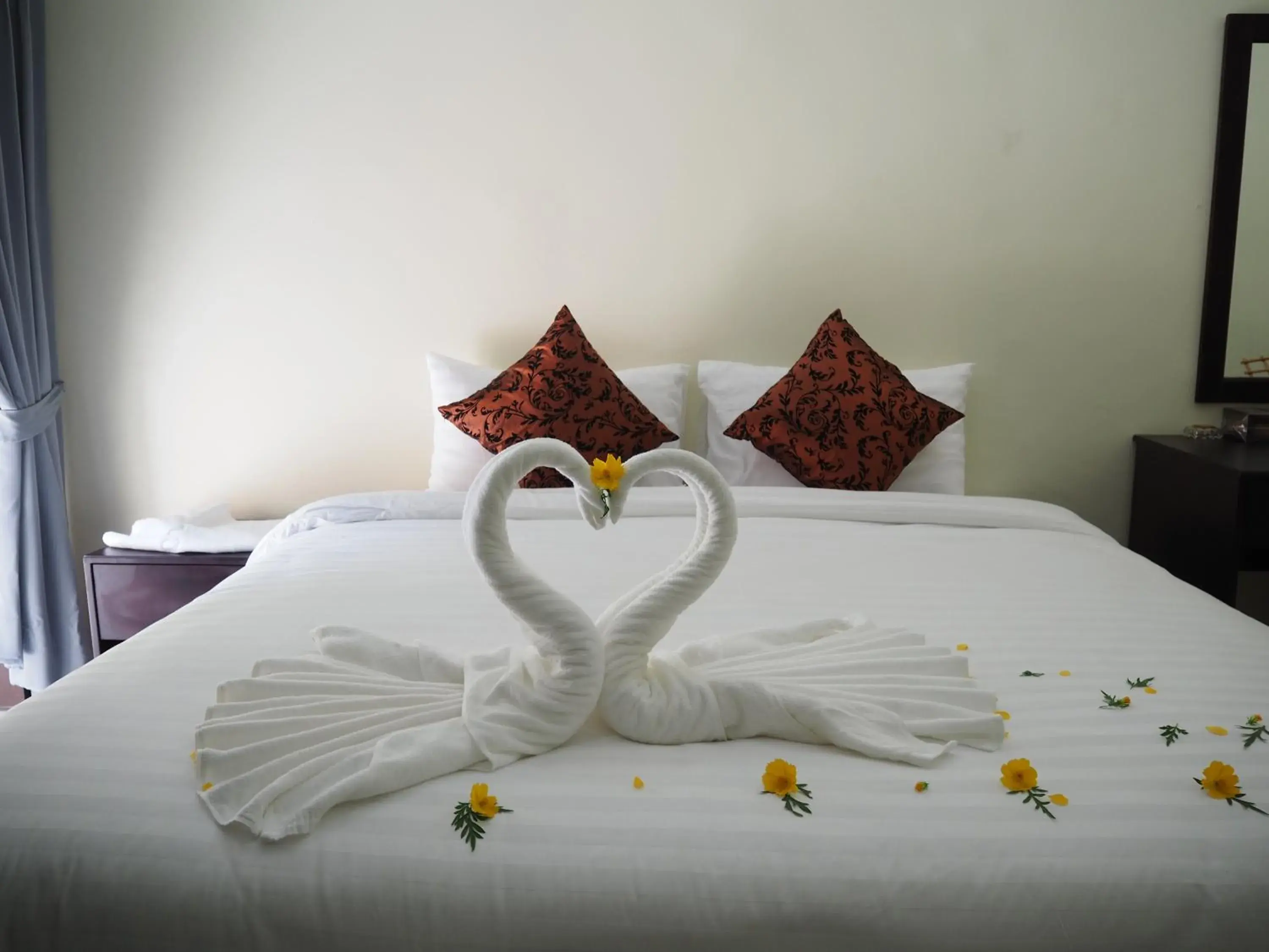 Photo of the whole room, Bed in Morakot Lanta Resort