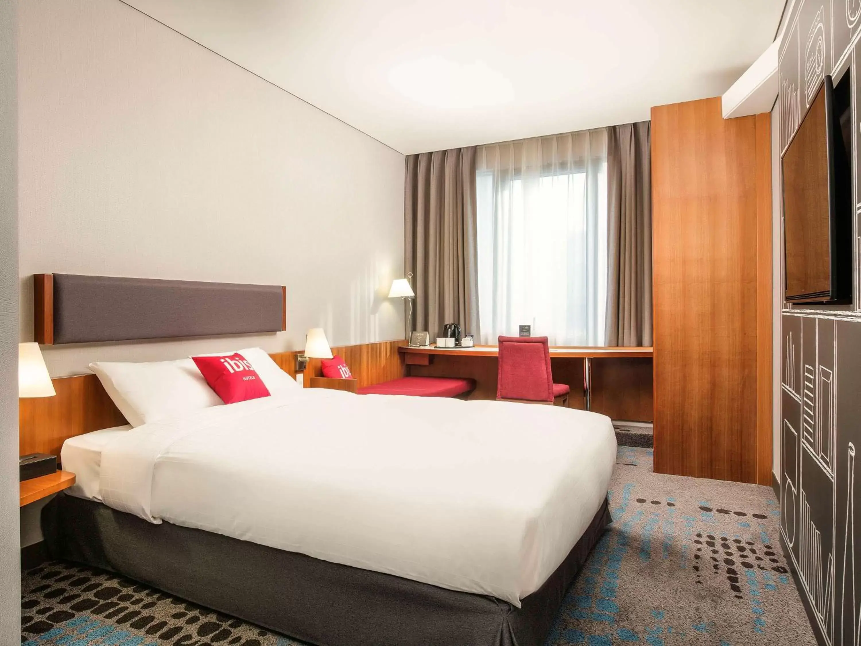 Photo of the whole room, Bed in Ibis Ambassador Myeongdong