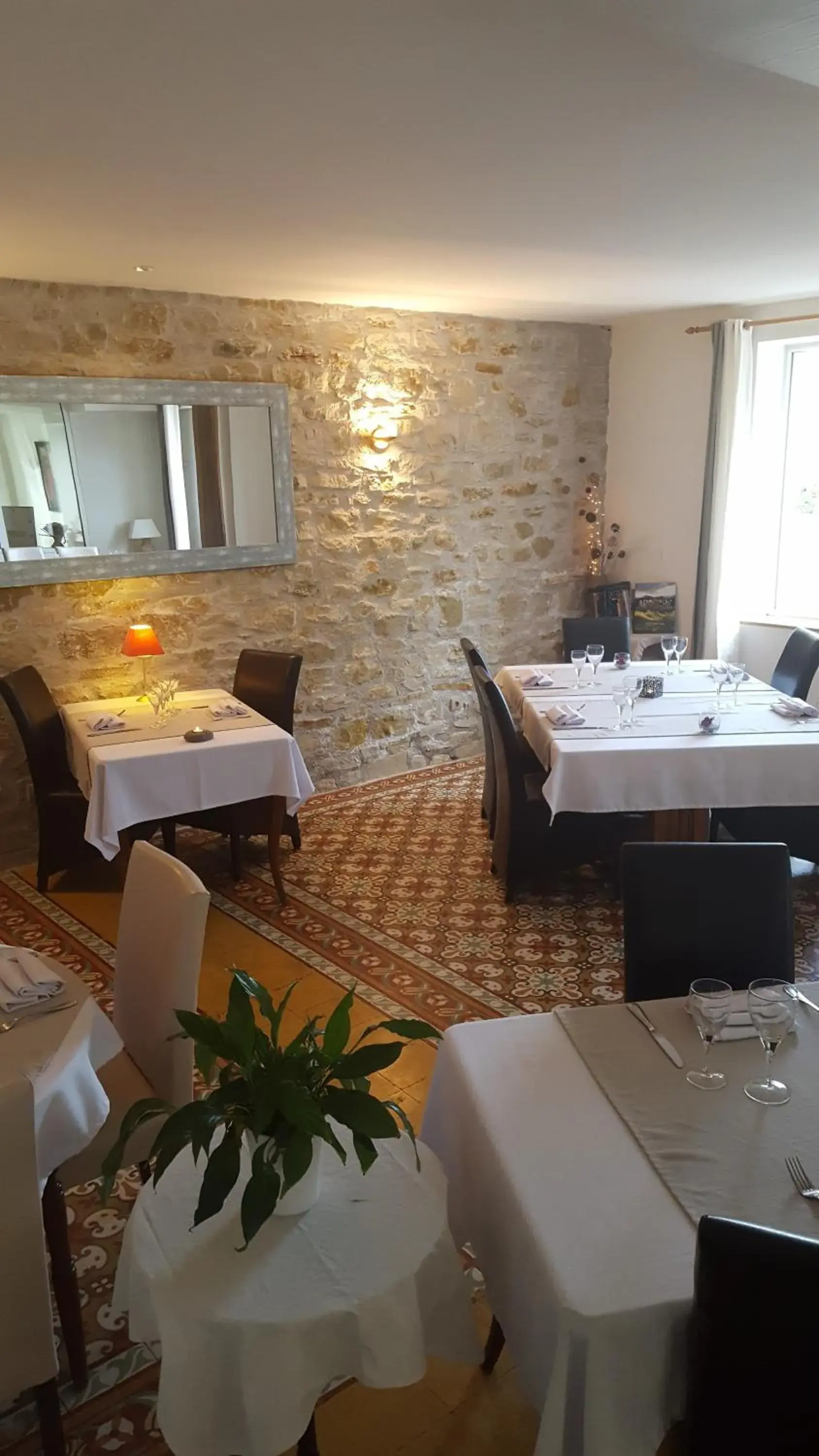 Restaurant/Places to Eat in Le Relais du Vivarais