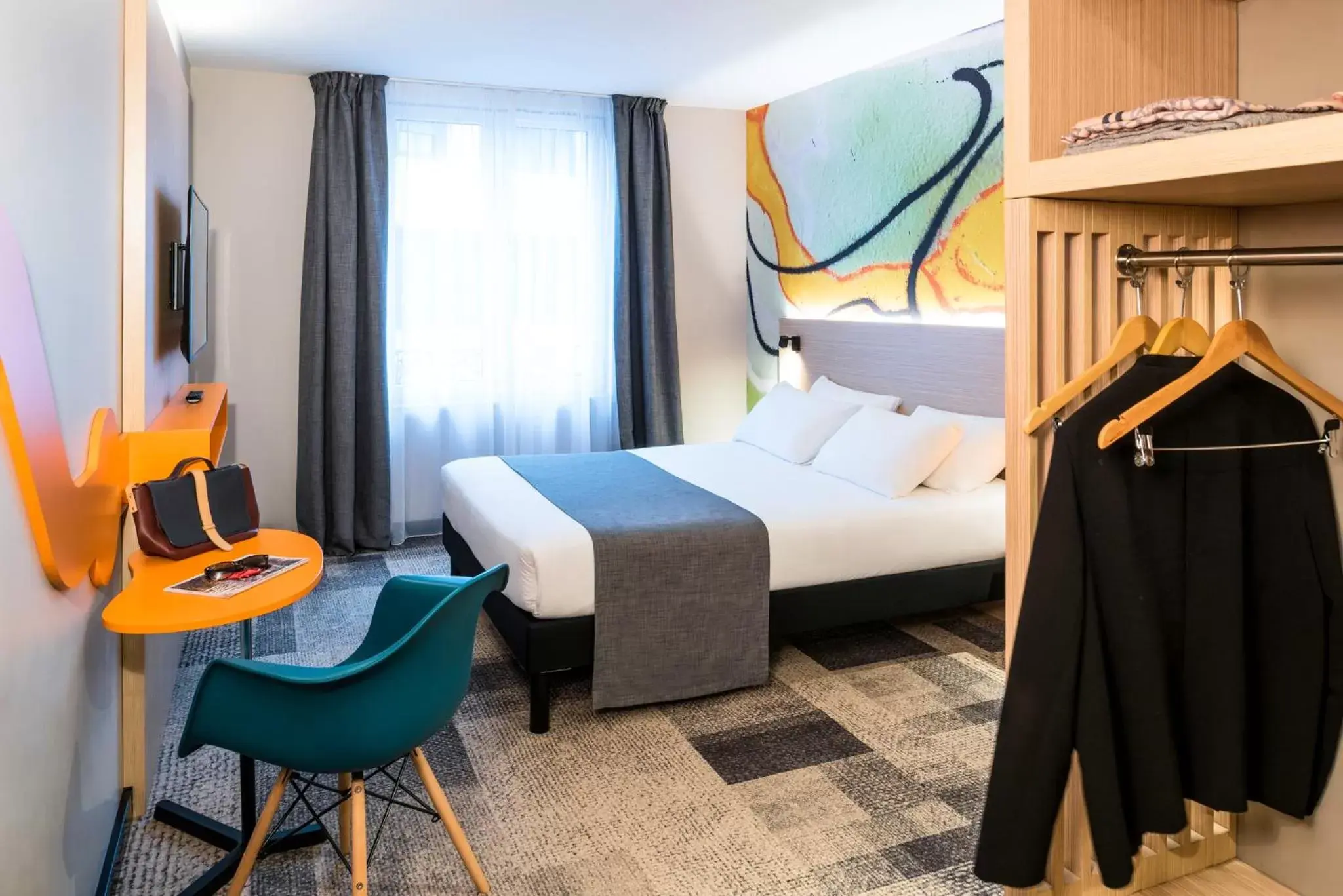 Property building, Bed in ibis Styles Clamart Gare Grand Paris Property building, Bed in ibis Styles Clamart Gare Grand Paris