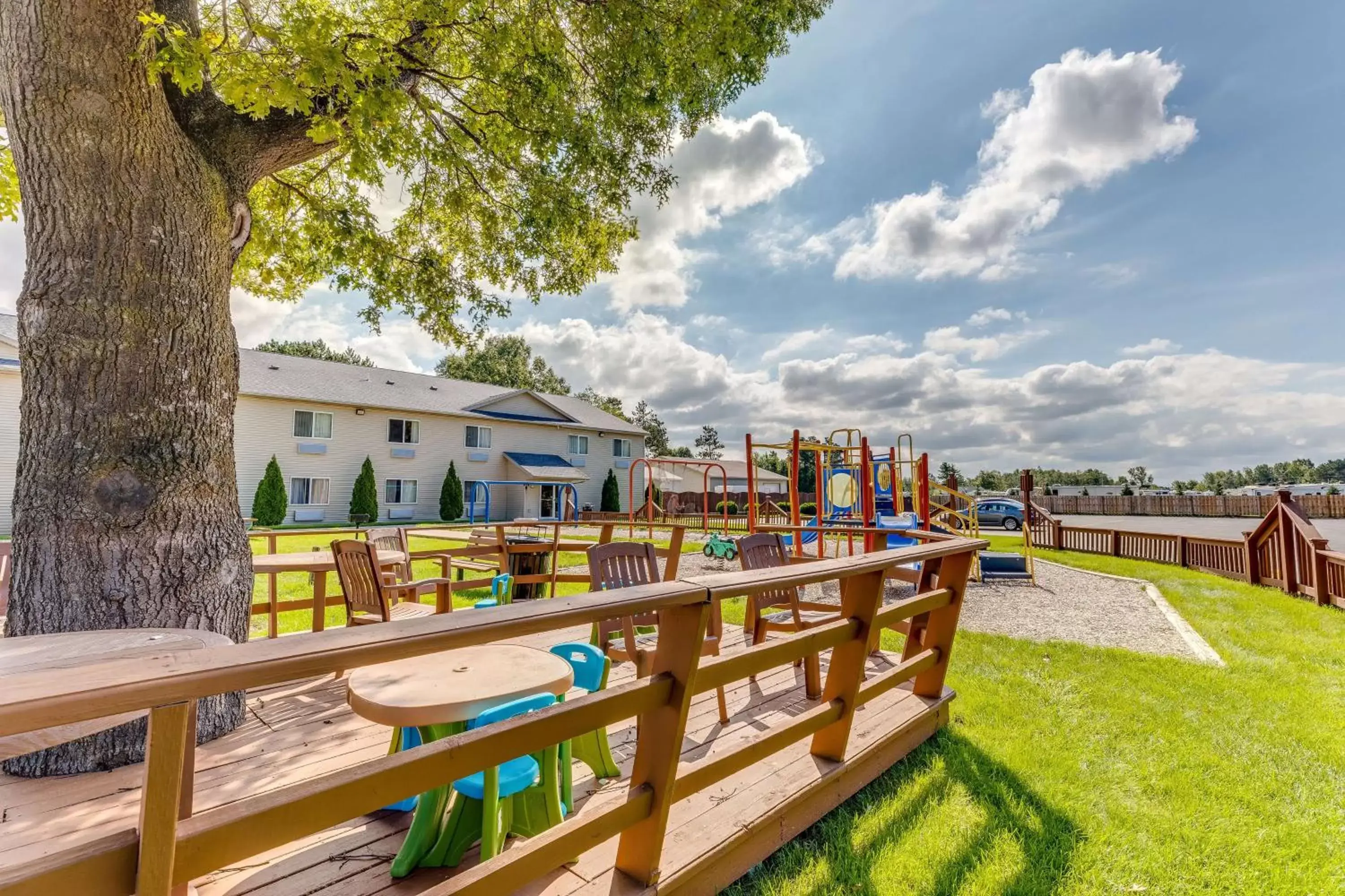 Children play ground in Best Western Lakewinds