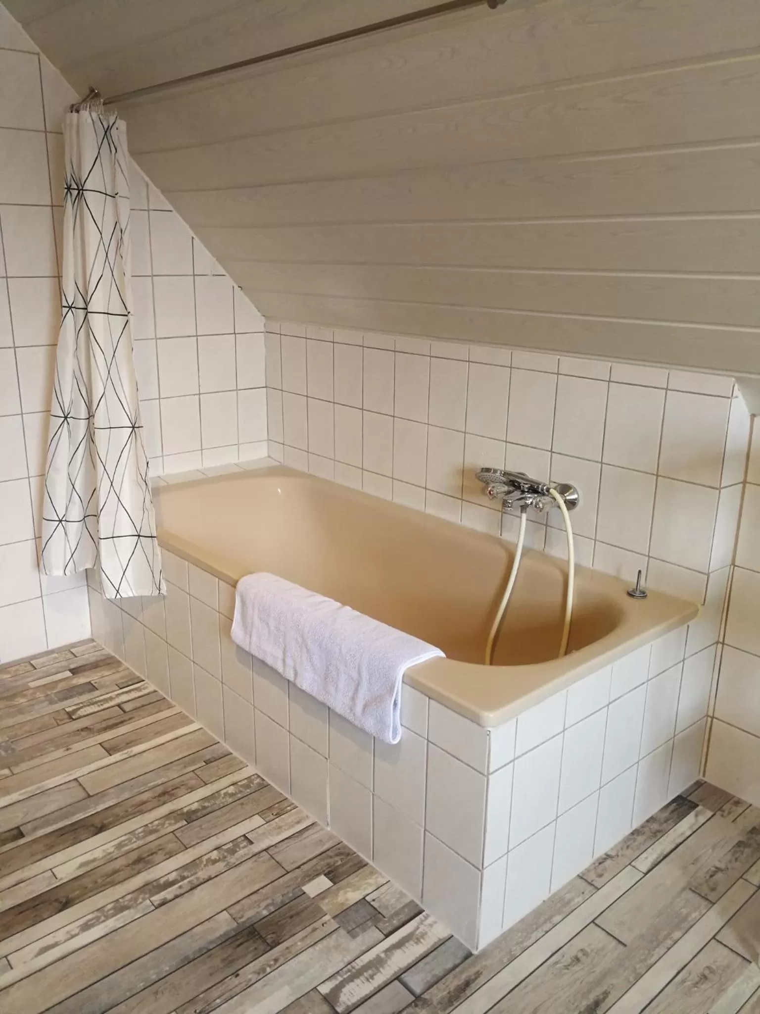 Bathroom in Gasthof Zur Burg