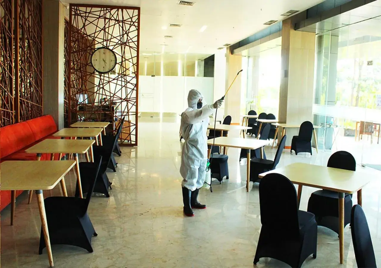 Restaurant/places to eat in Gammara Hotel Makassar