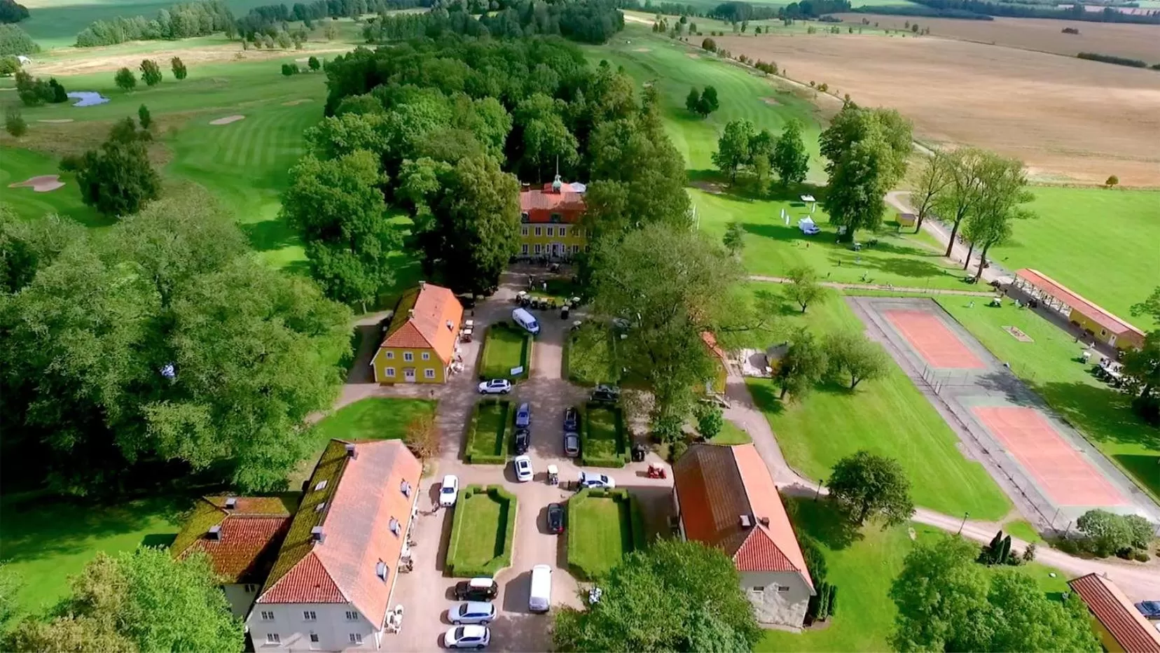Facade/entrance in Knistad Herrgård