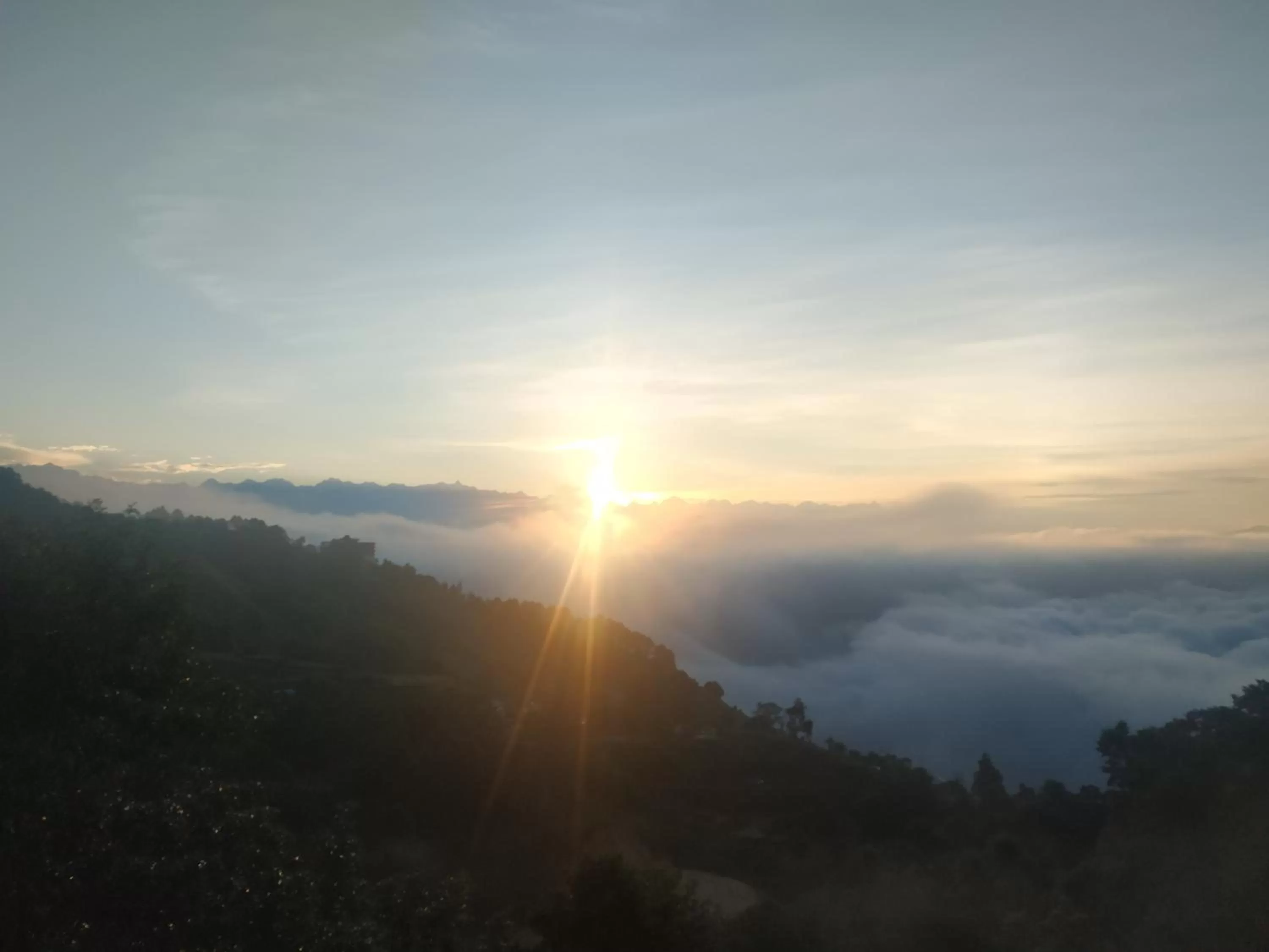Sunrise in Hotel Himalayan Glacier
