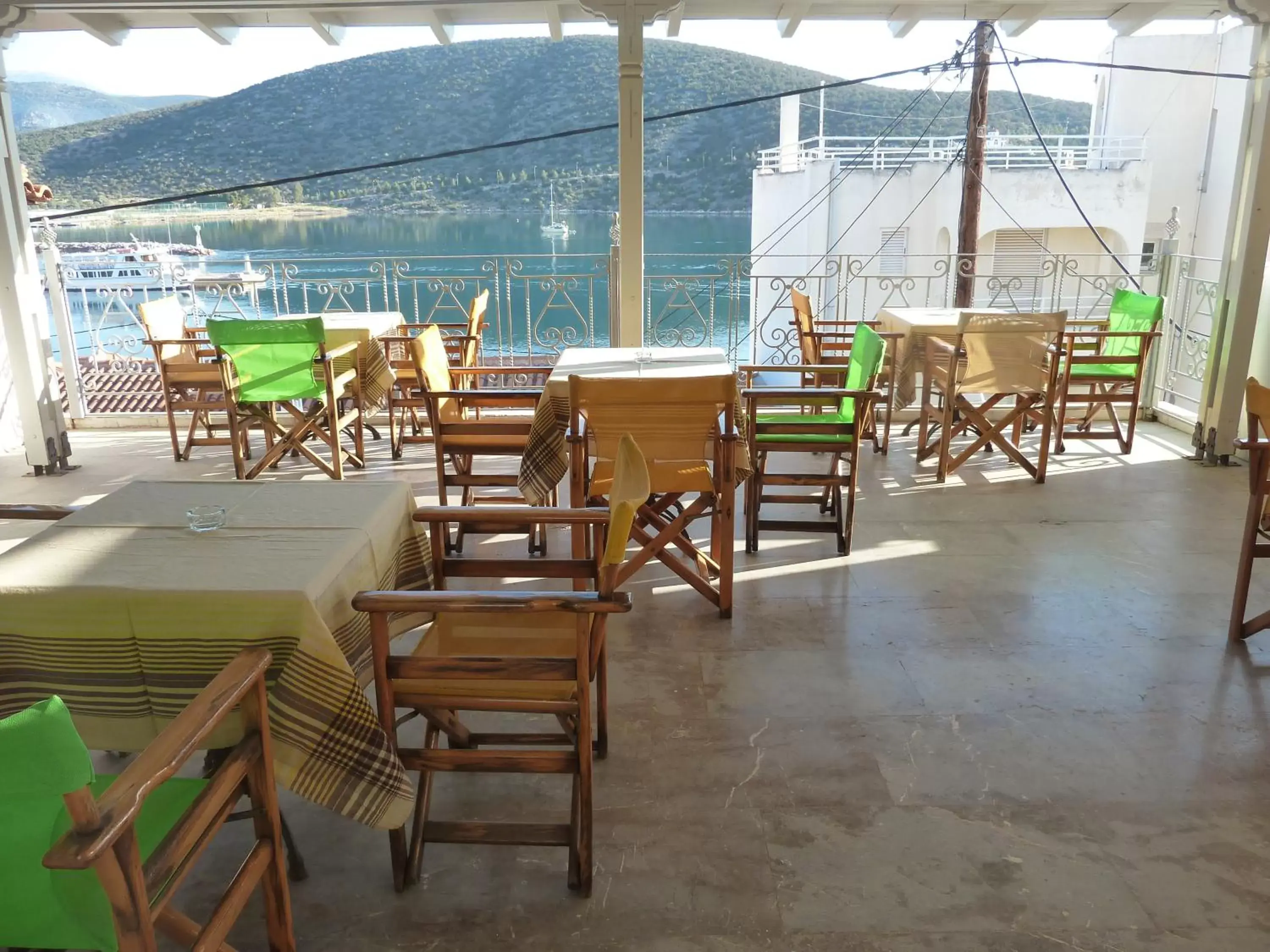 Balcony/Terrace, Restaurant/Places to Eat in Zoe Pension