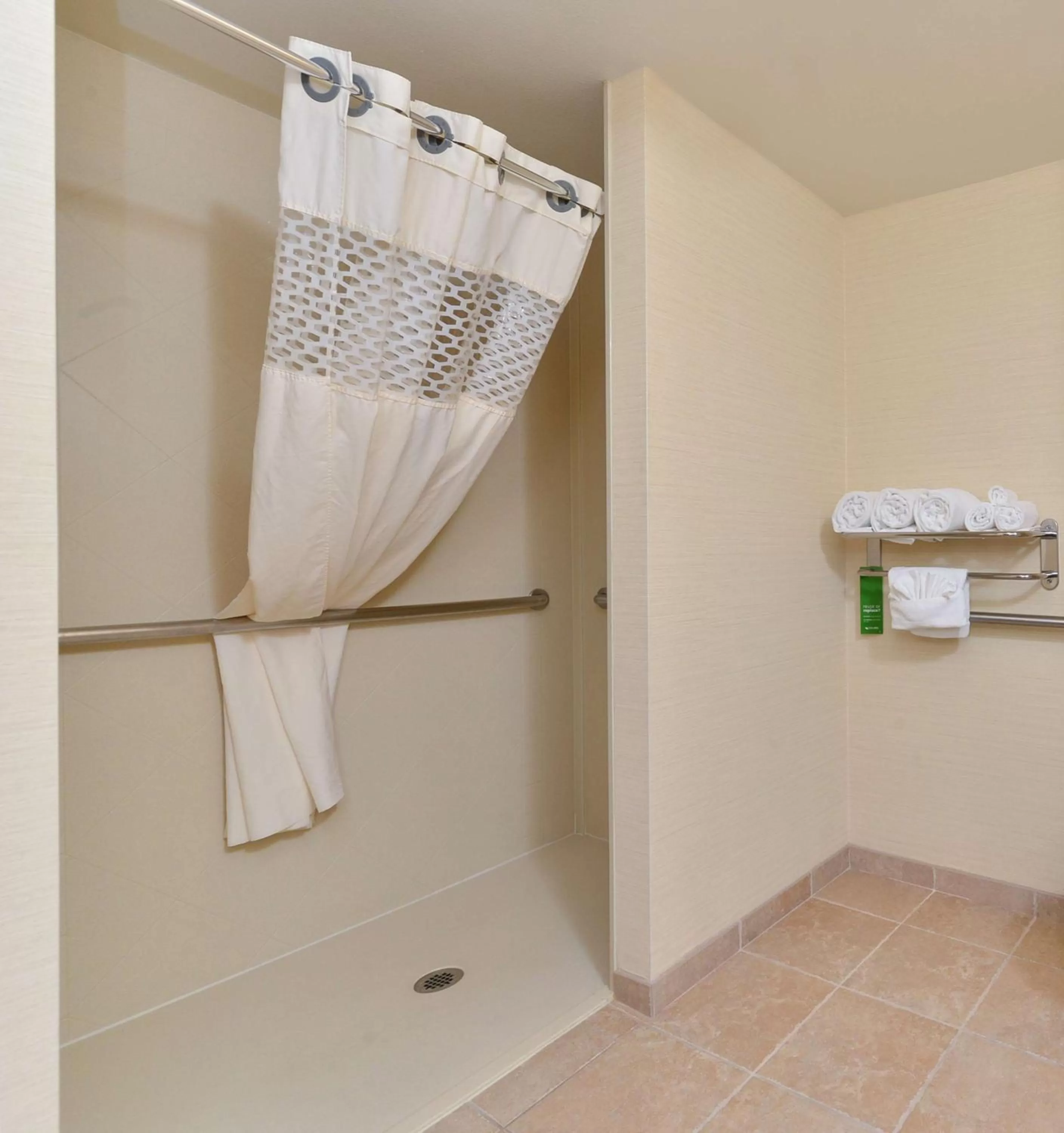 Bed in Hampton Inn Rock Springs