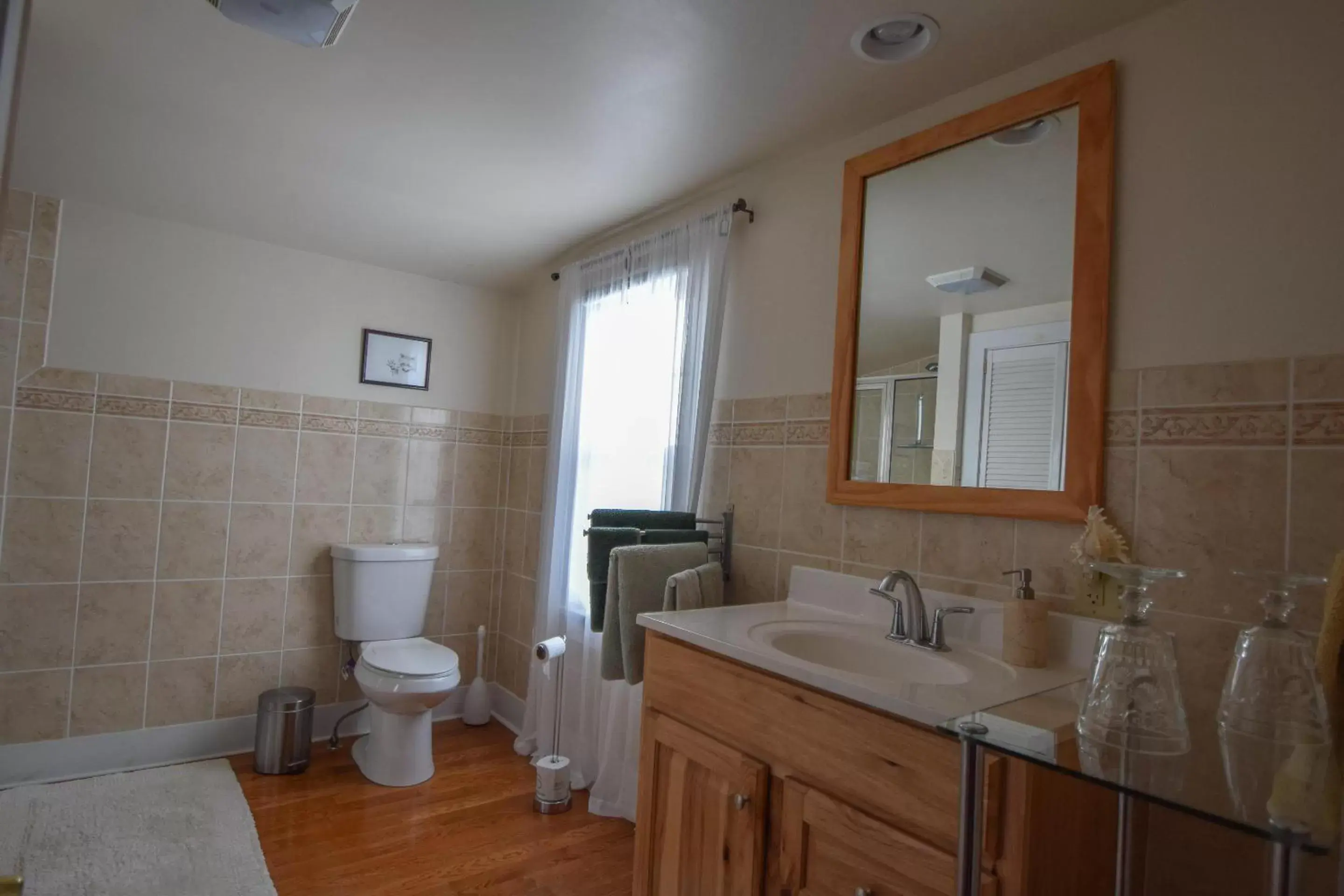 Bathroom in Enfield Manor Bed&Breakfast and Vacation Rental