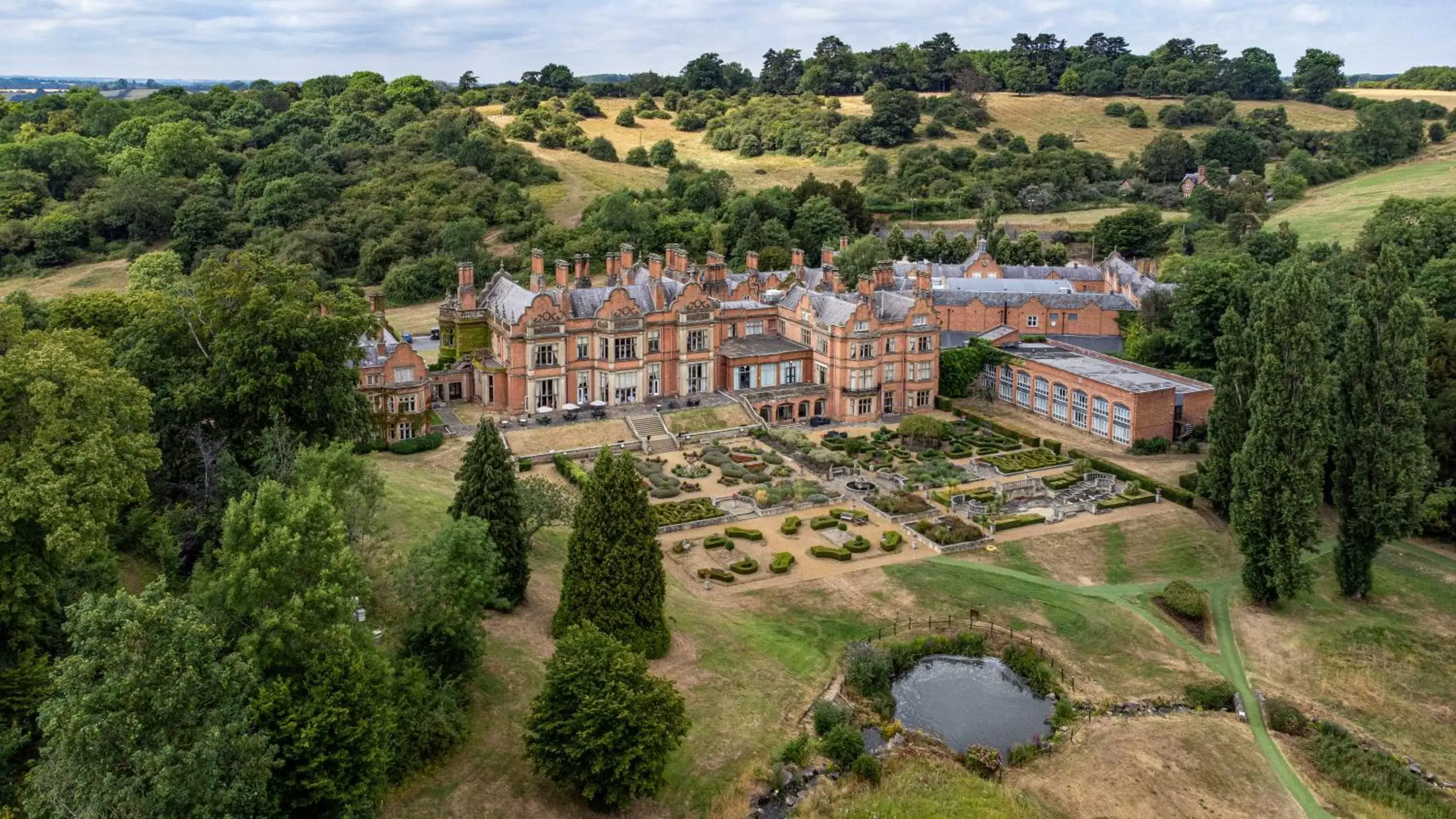 Property building, Bird's-eye View in The Welcombe Golf & Spa Hotel