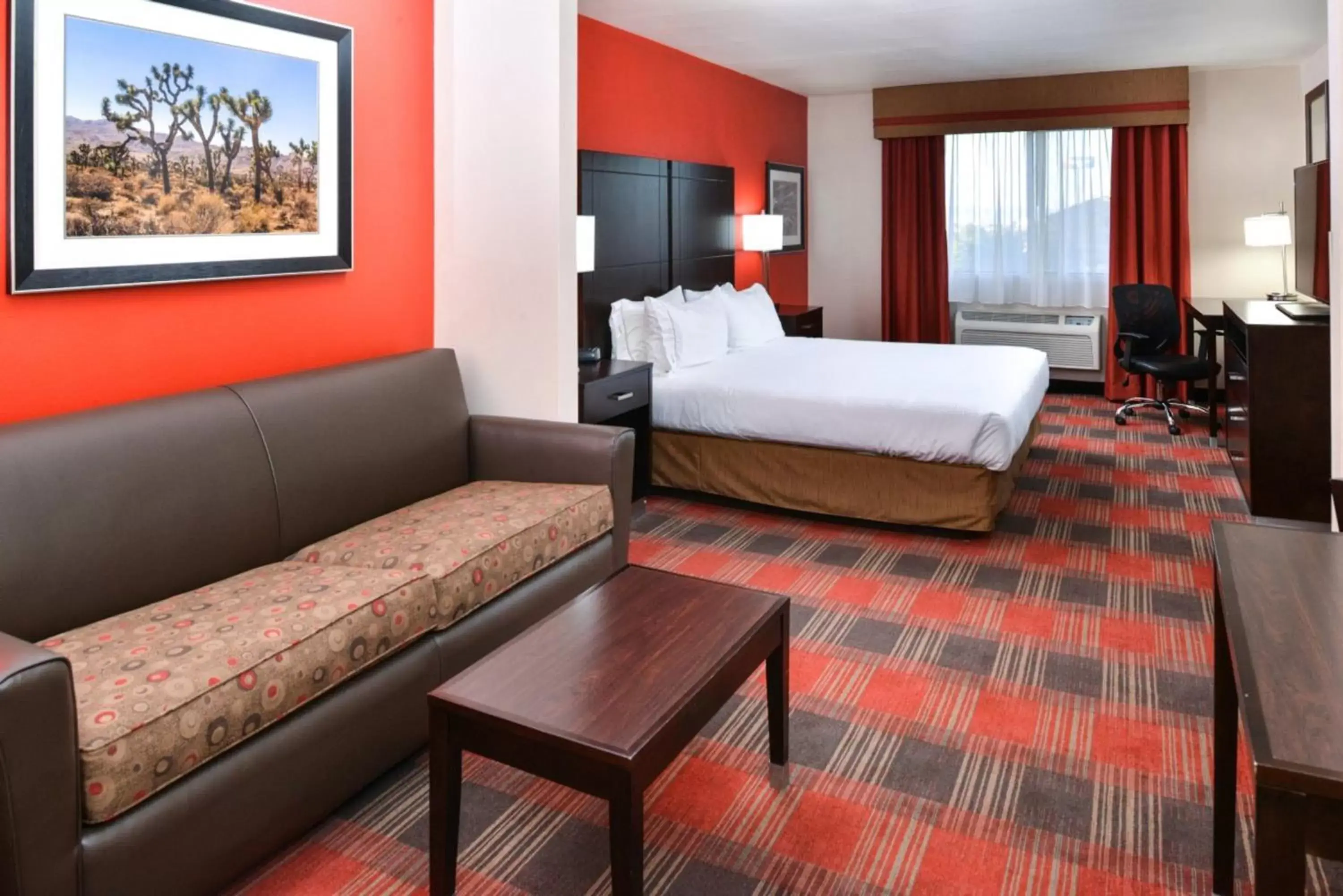 Photo of the whole room in Holiday Inn Express Kingman, an IHG Hotel