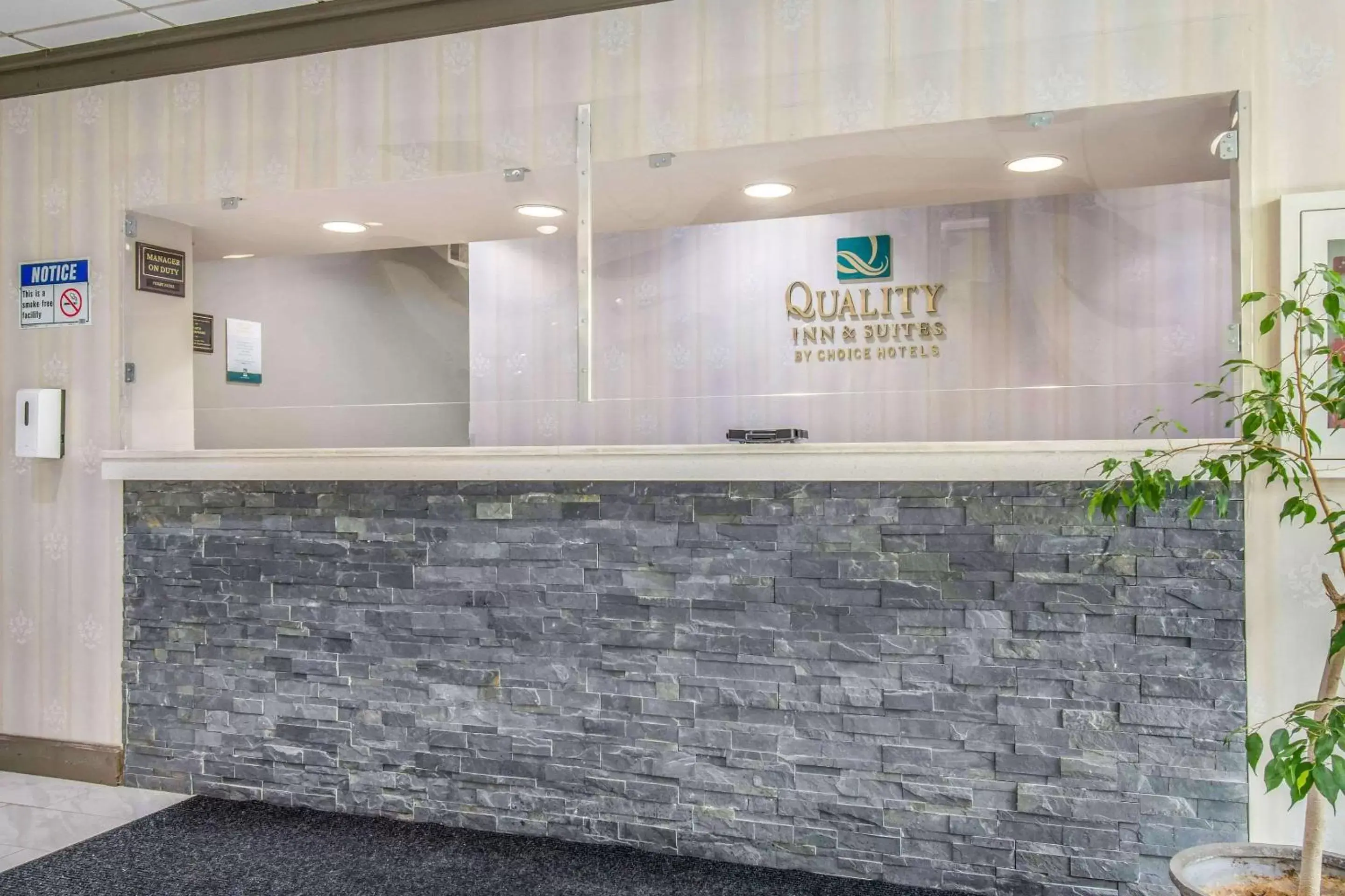 Lobby or reception in Quality Inn & Suites York