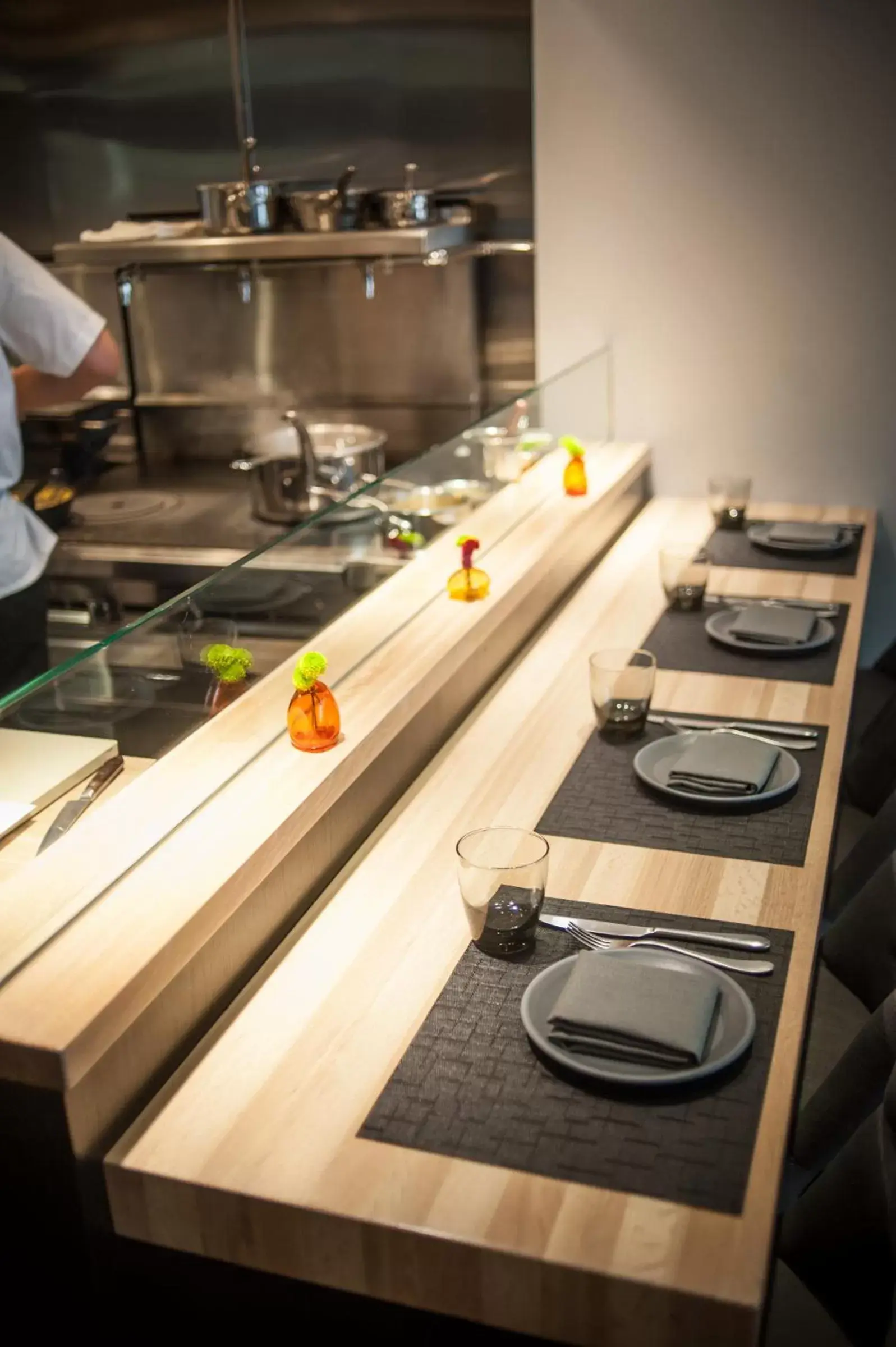 Restaurant/places to eat in Warwick San Francisco Restaurant/places to eat in Warwick San Francisco