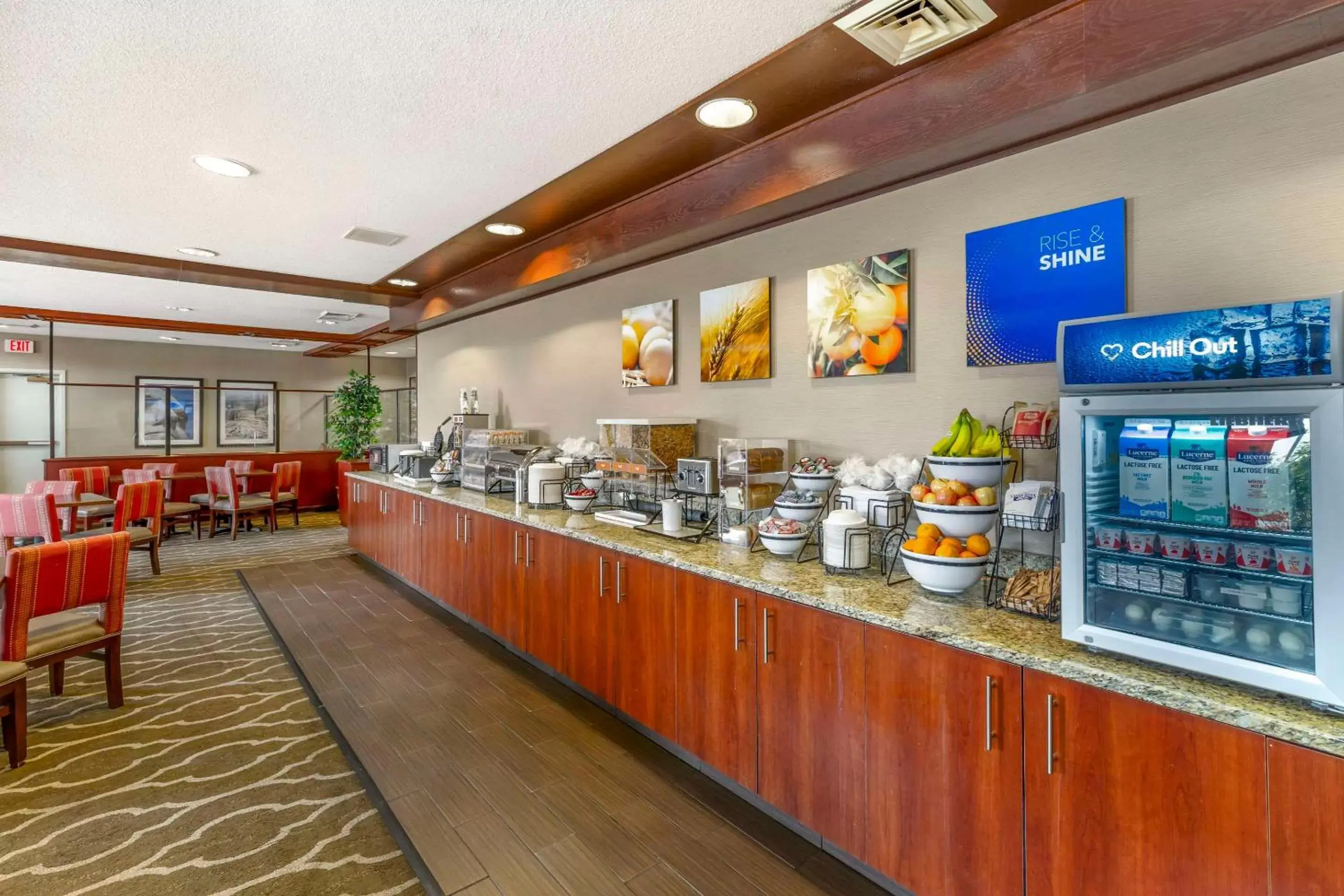 Breakfast, Restaurant/Places to Eat in Comfort Inn & Suites Rapid City