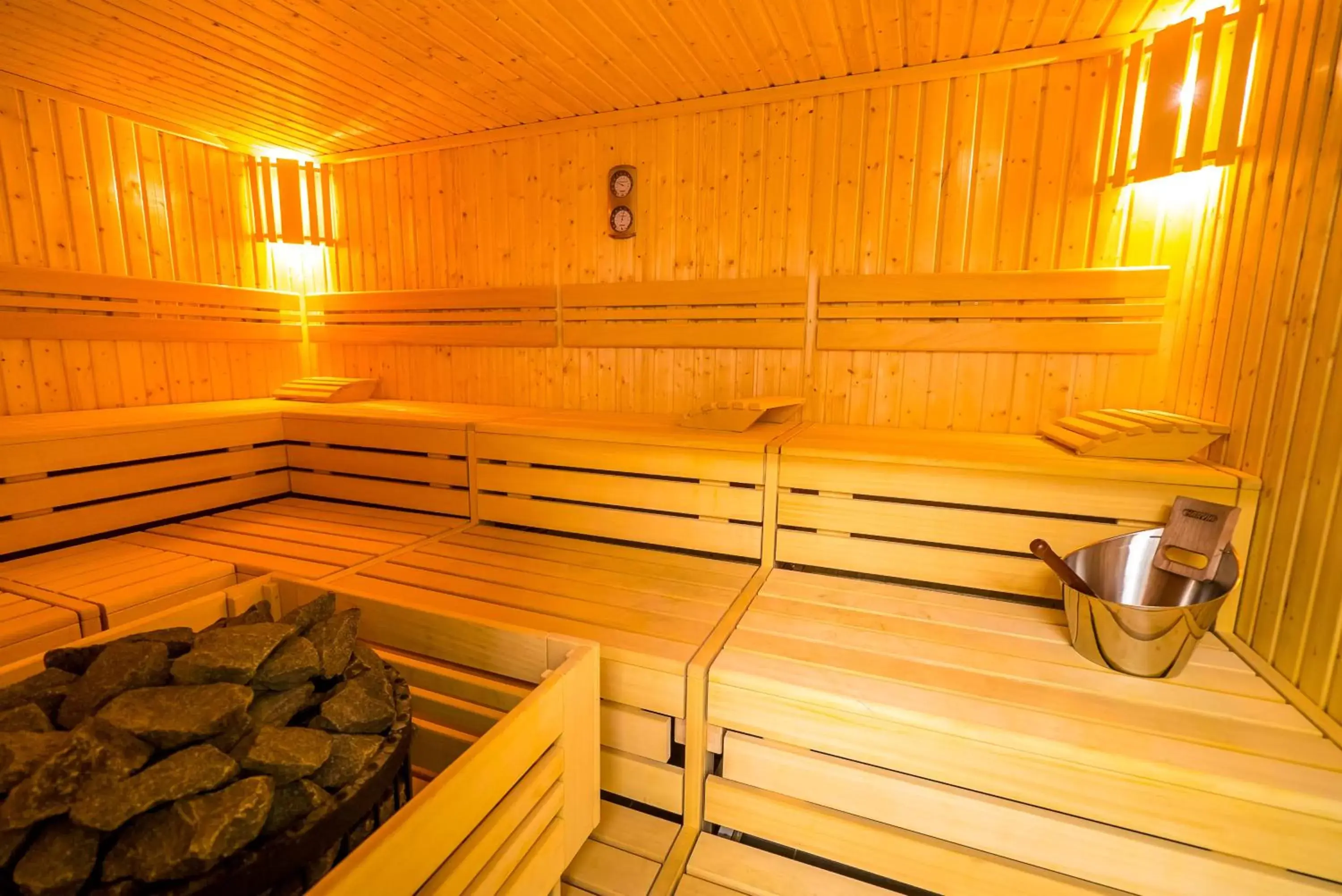 Sauna in All Suites Choisy Le Roi
