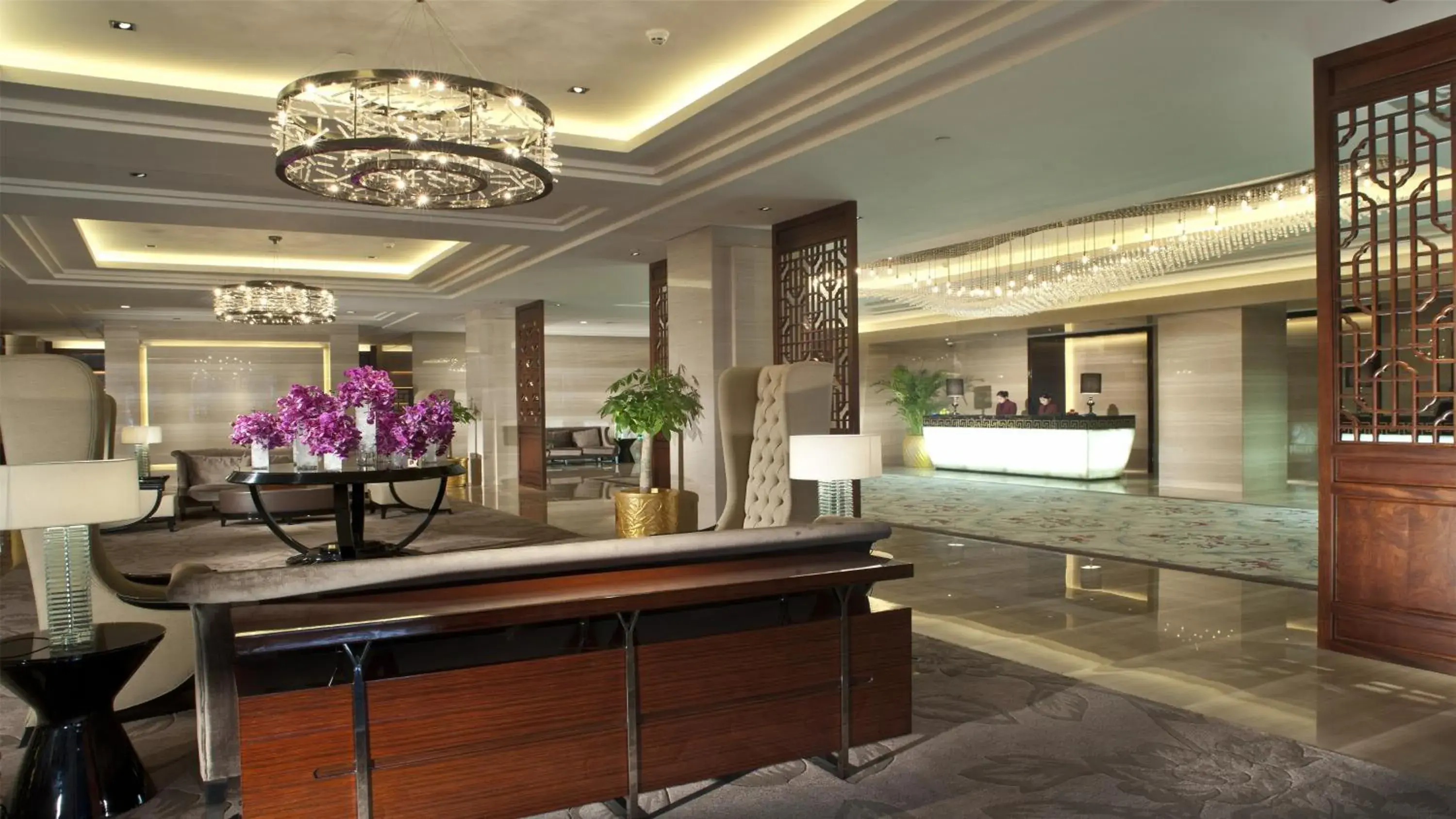 Property building in Crowne Plaza Xi'an, an IHG Hotel