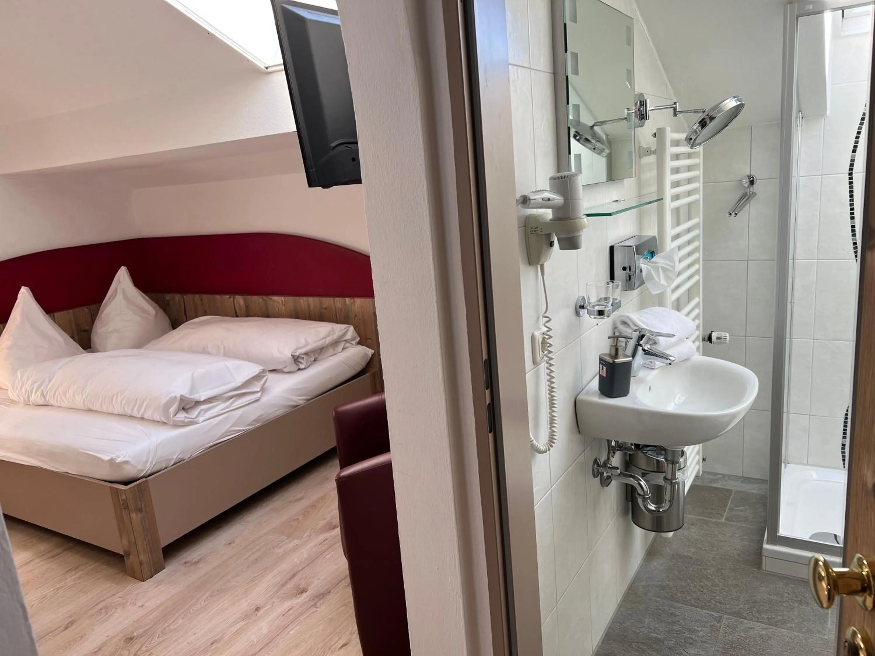 Photo of the whole room in Alpchalet Schwanstein