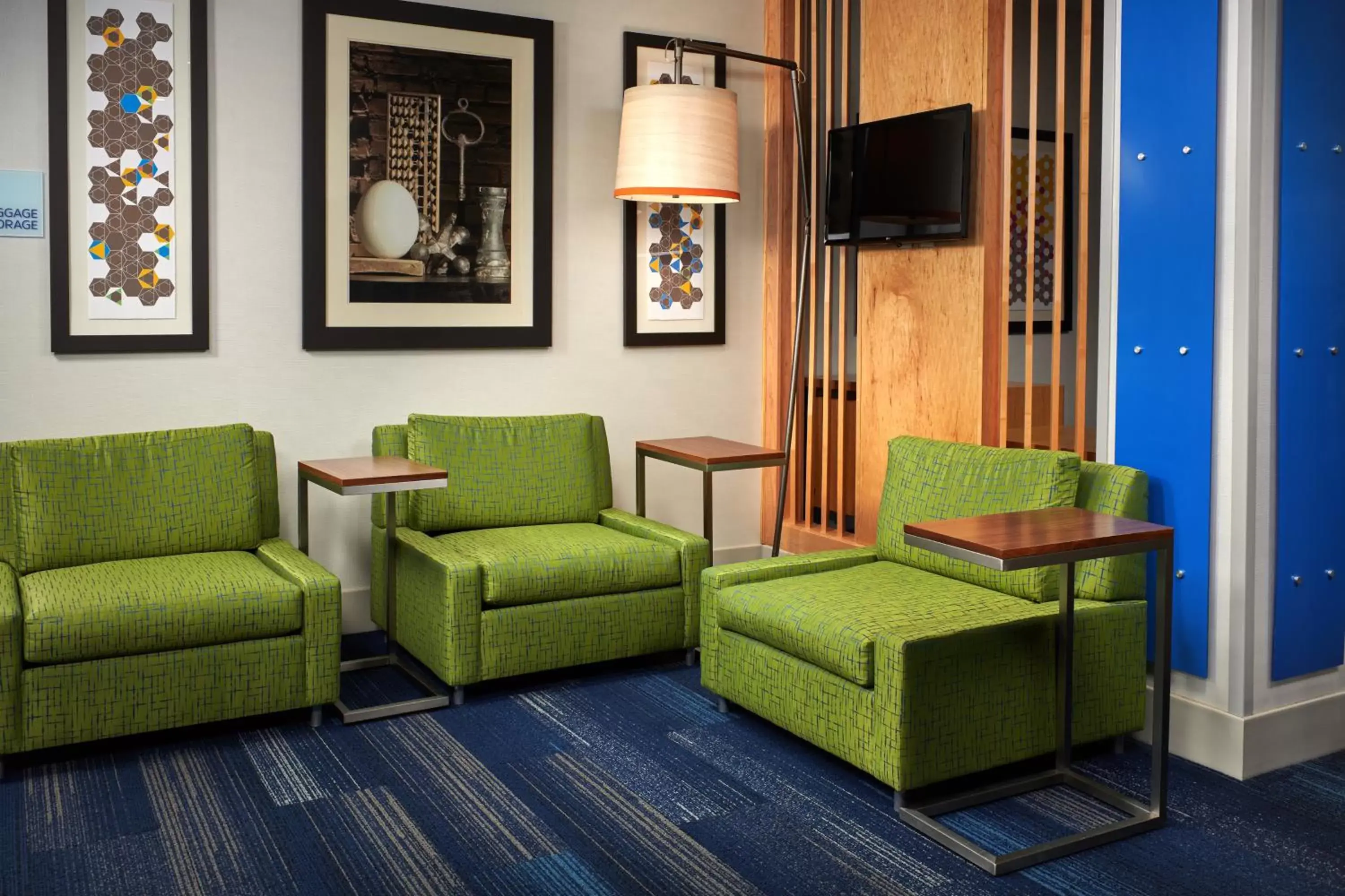 Property building, Seating Area in Holiday Inn Express - Lockport, an IHG Hotel