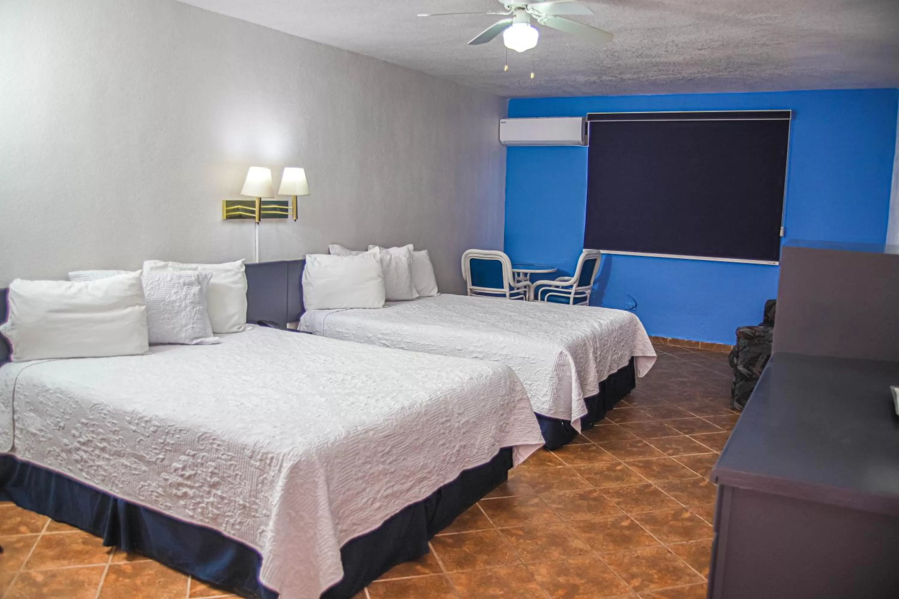 Bedroom, Bed in Playa Inn Rocky Point