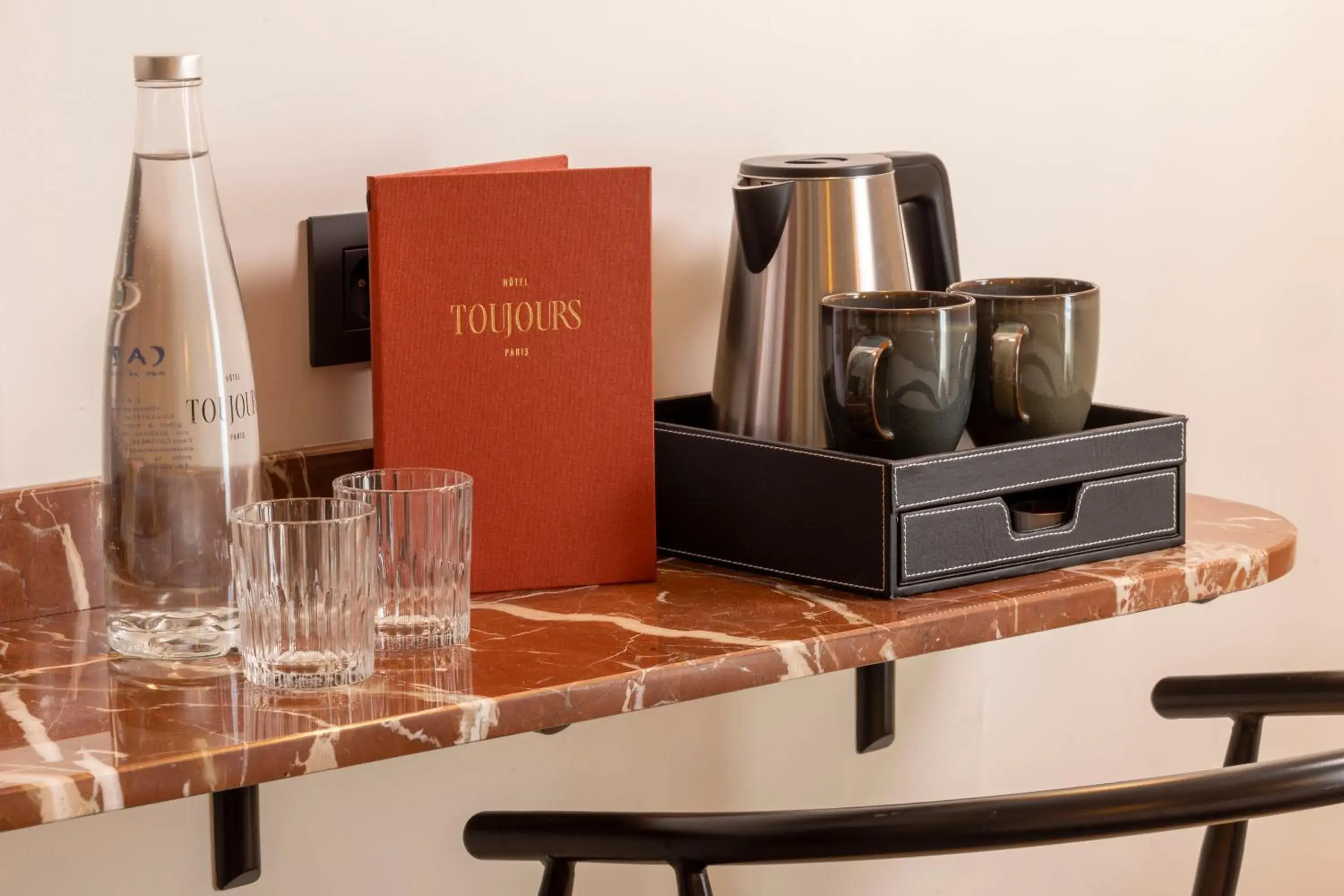 Coffee/tea facilities in Hôtel Toujours & Spa