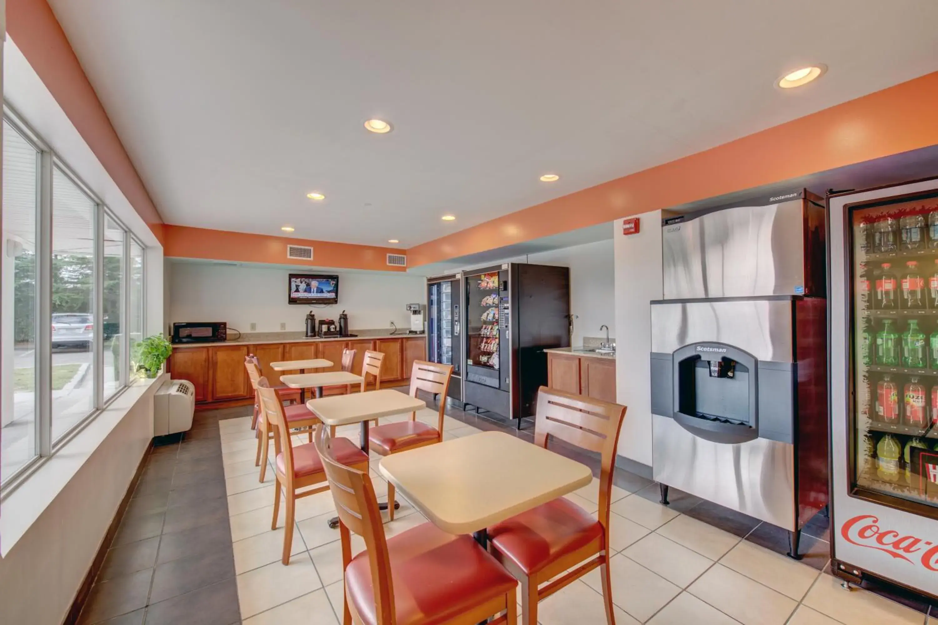 Restaurant/Places to Eat in Motel 6 Virginia Beach