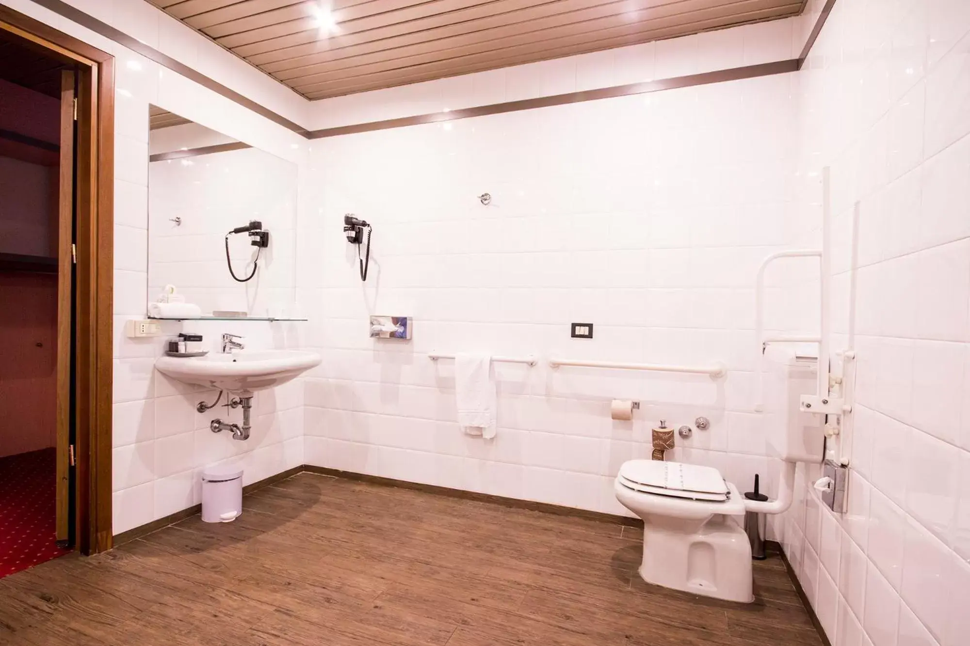 Bathroom in Best Western Modena District