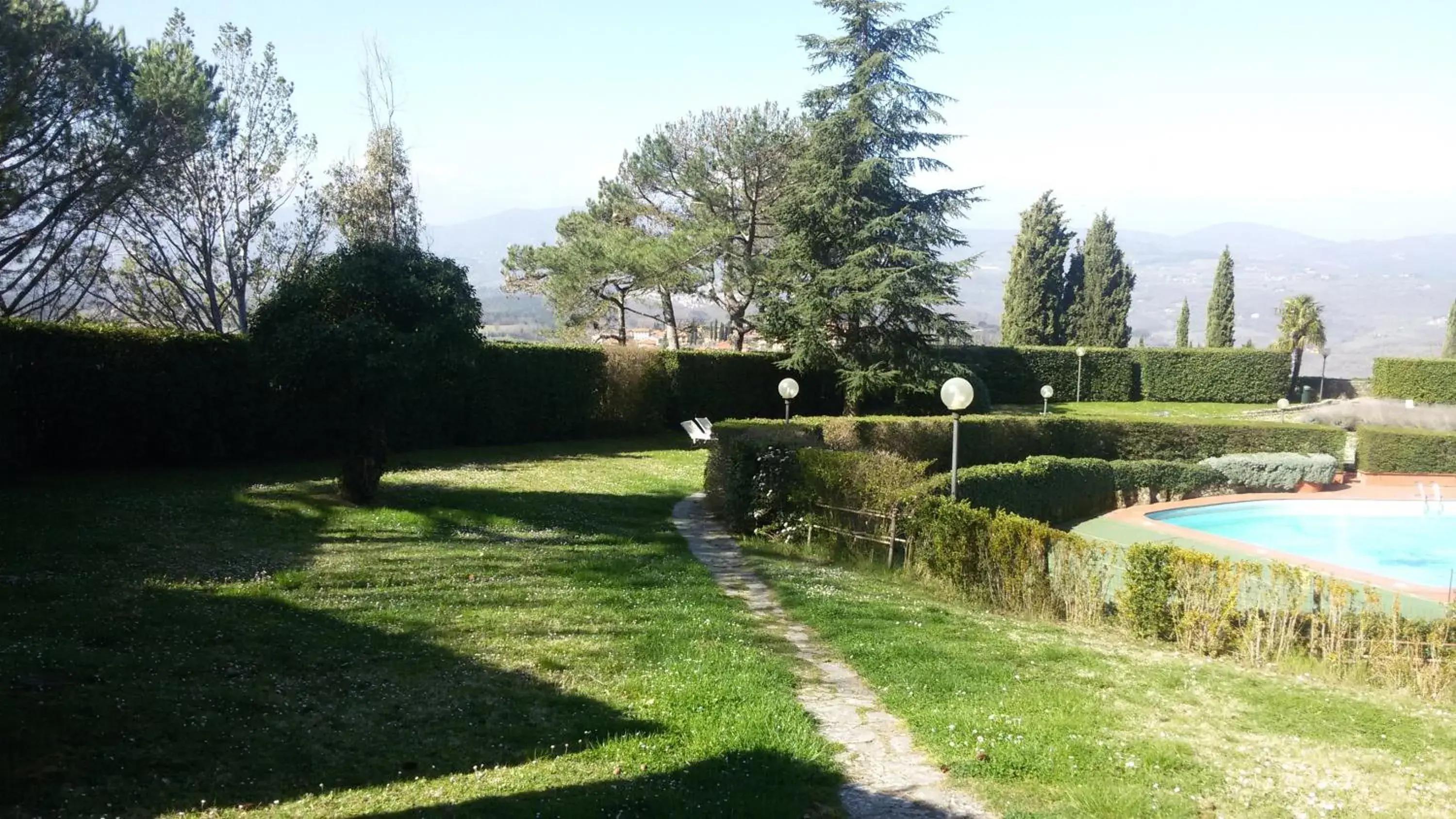 Garden, Swimming Pool in Villa Pitiana
