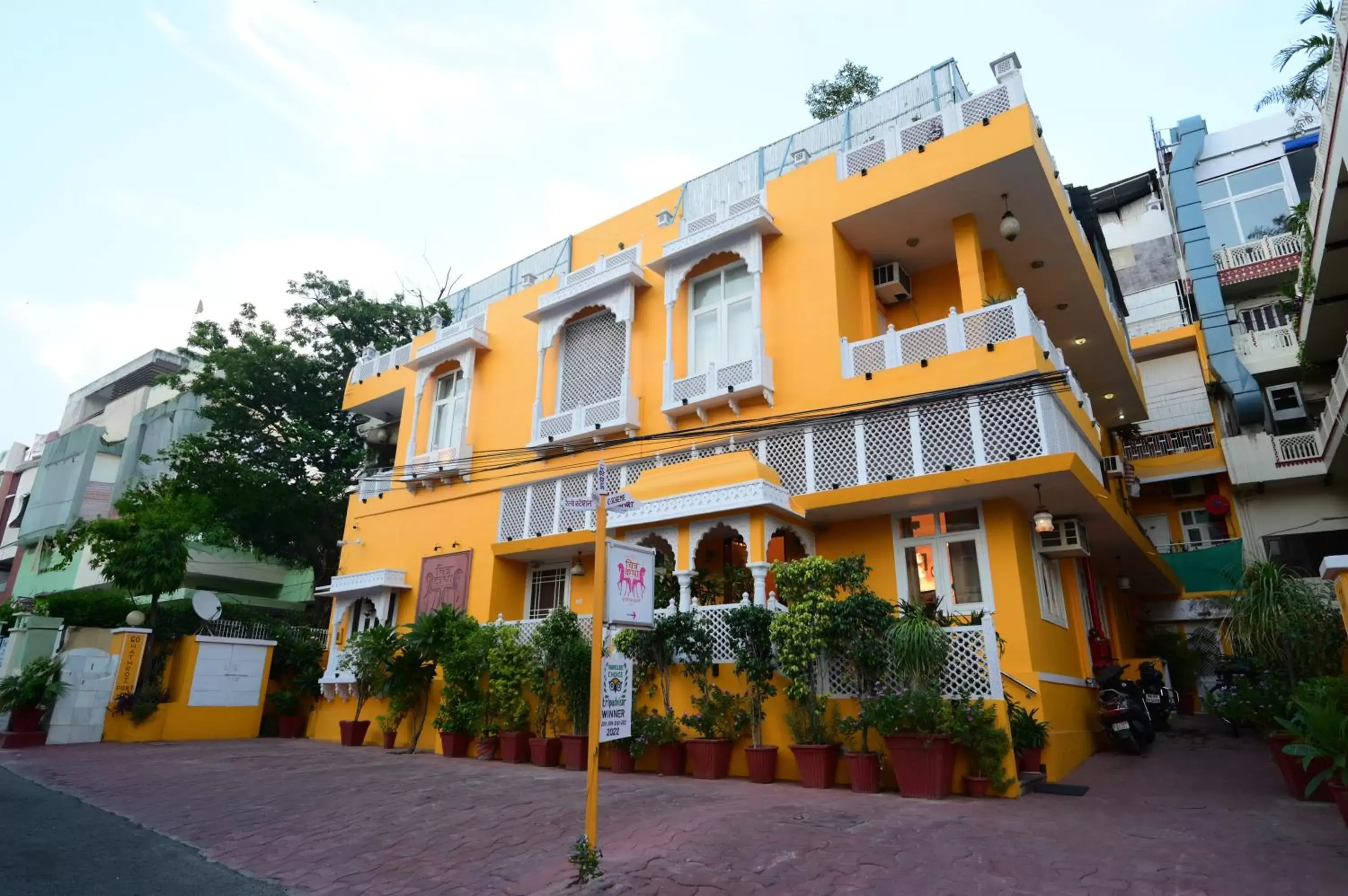 Property building in Chitra Katha - A Story Per Stay Property building in Chitra Katha - A Story Per Stay