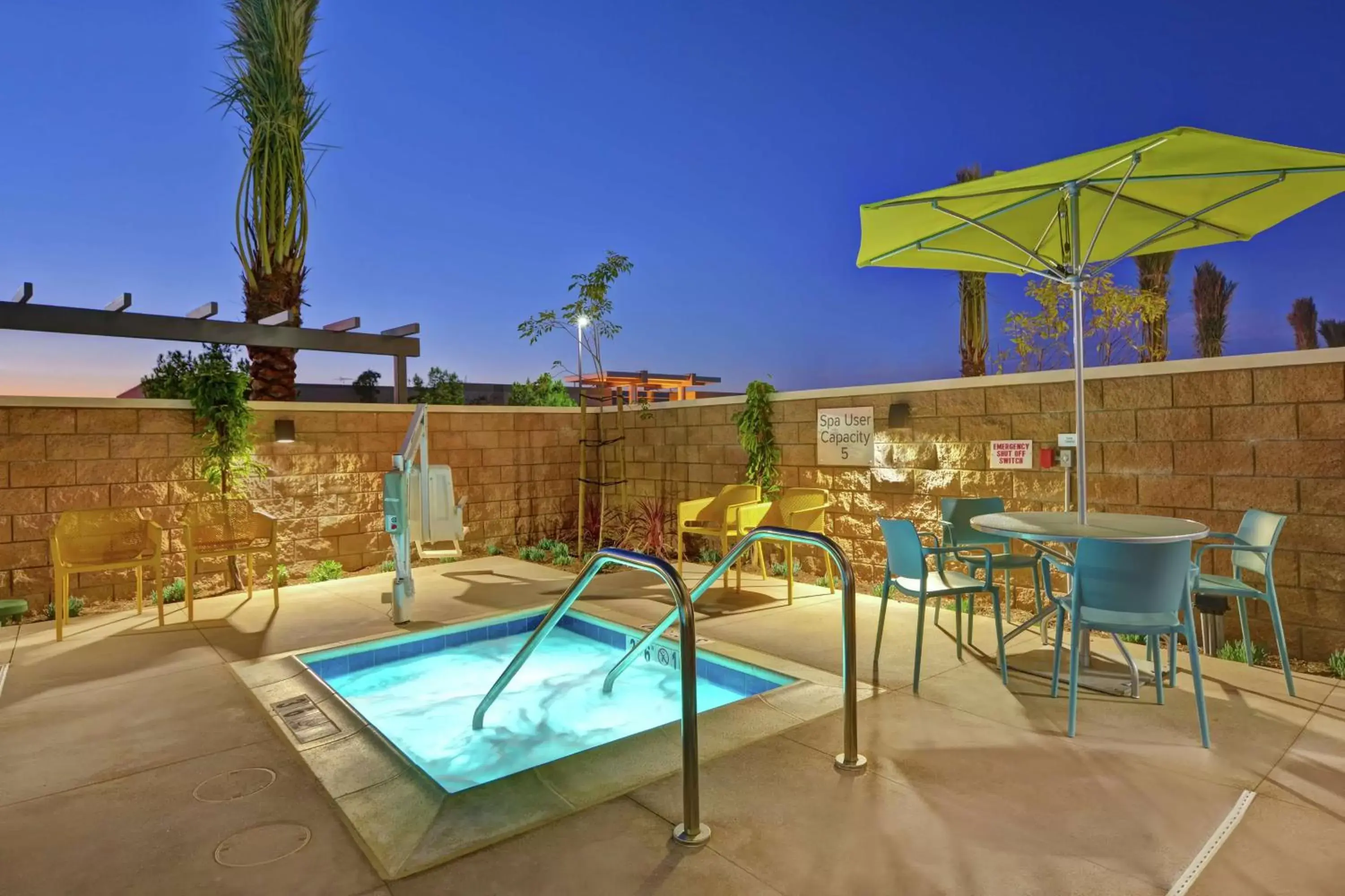 Pool view, Swimming Pool in Hampton Inn Chula Vista Eastlake