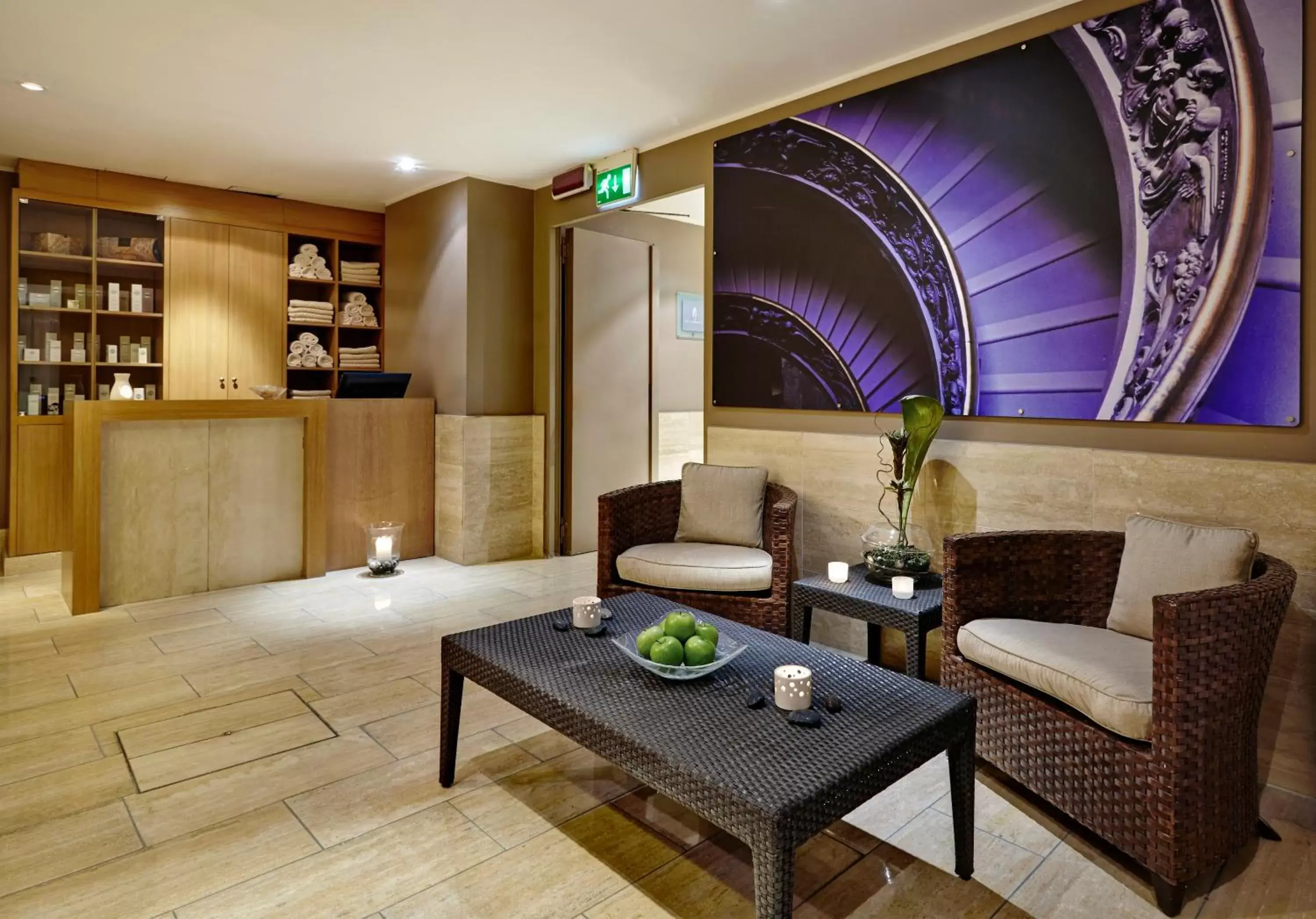 Spa and wellness centre/facilities, Seating Area in Hotel Indigo Rome - St. George, an IHG Hotel
