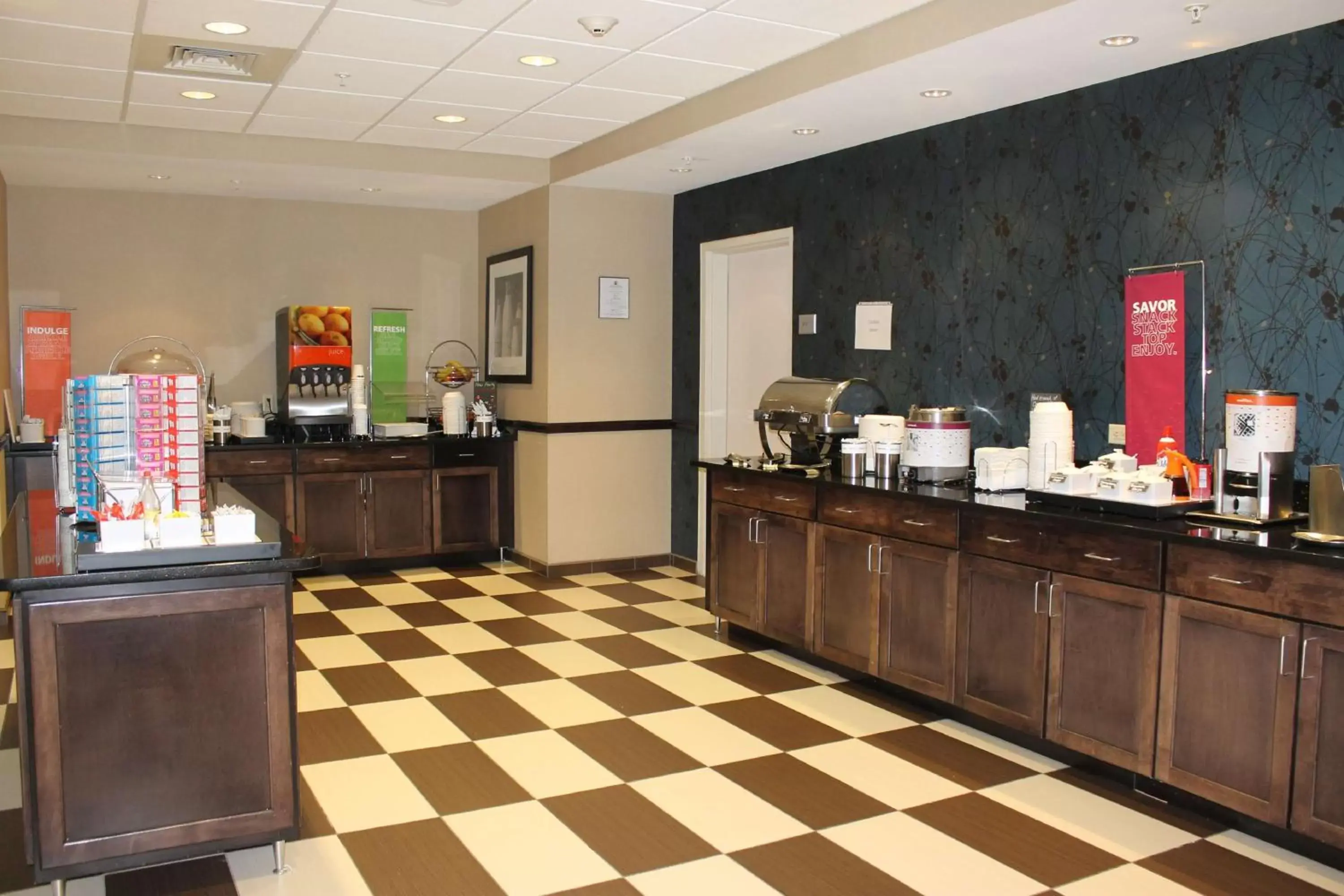 Dining area, Restaurant/Places to Eat in Hampton Inn Dahlgren