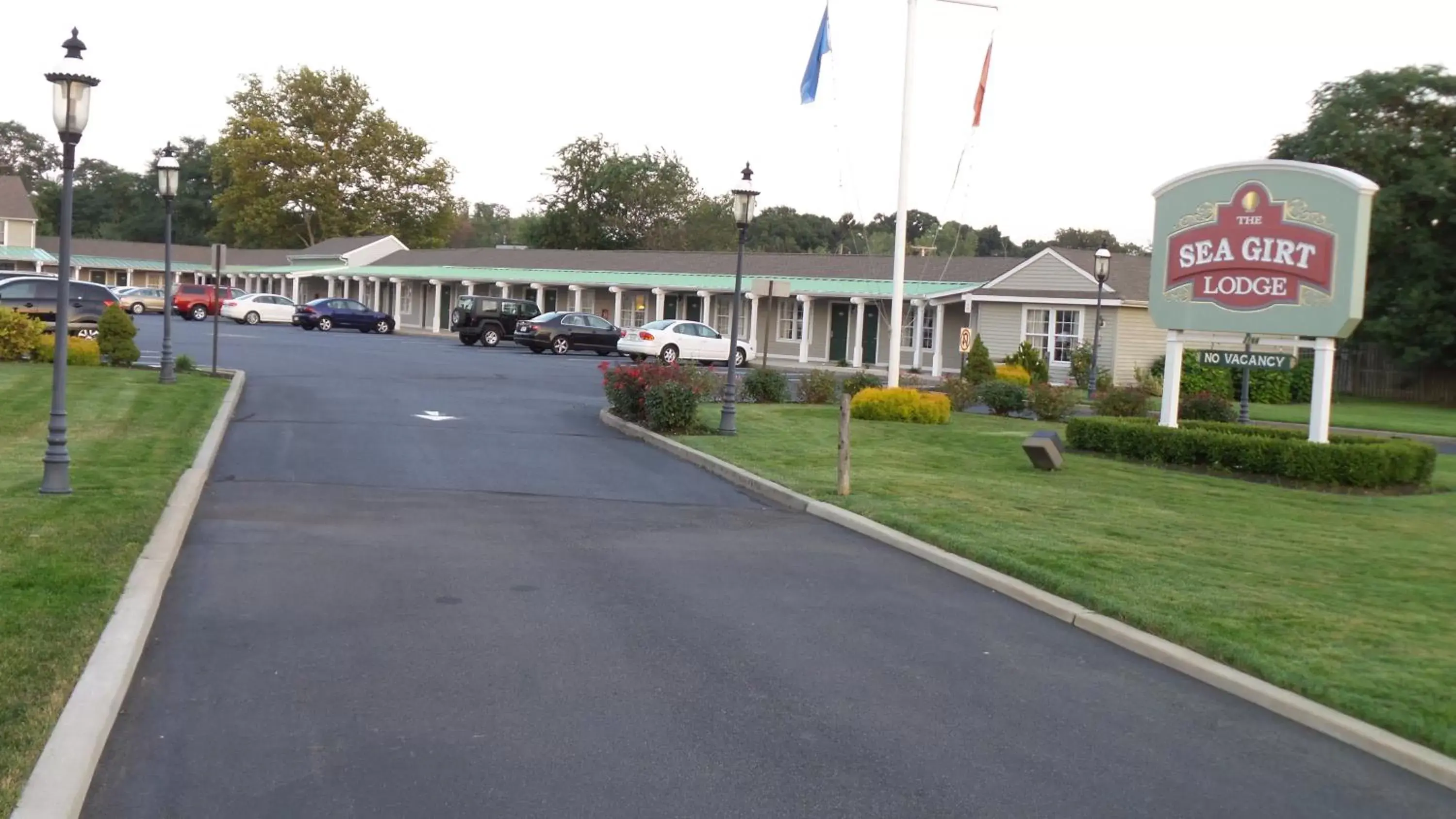 Facade/entrance, Property Building in Sea Girt Lodge