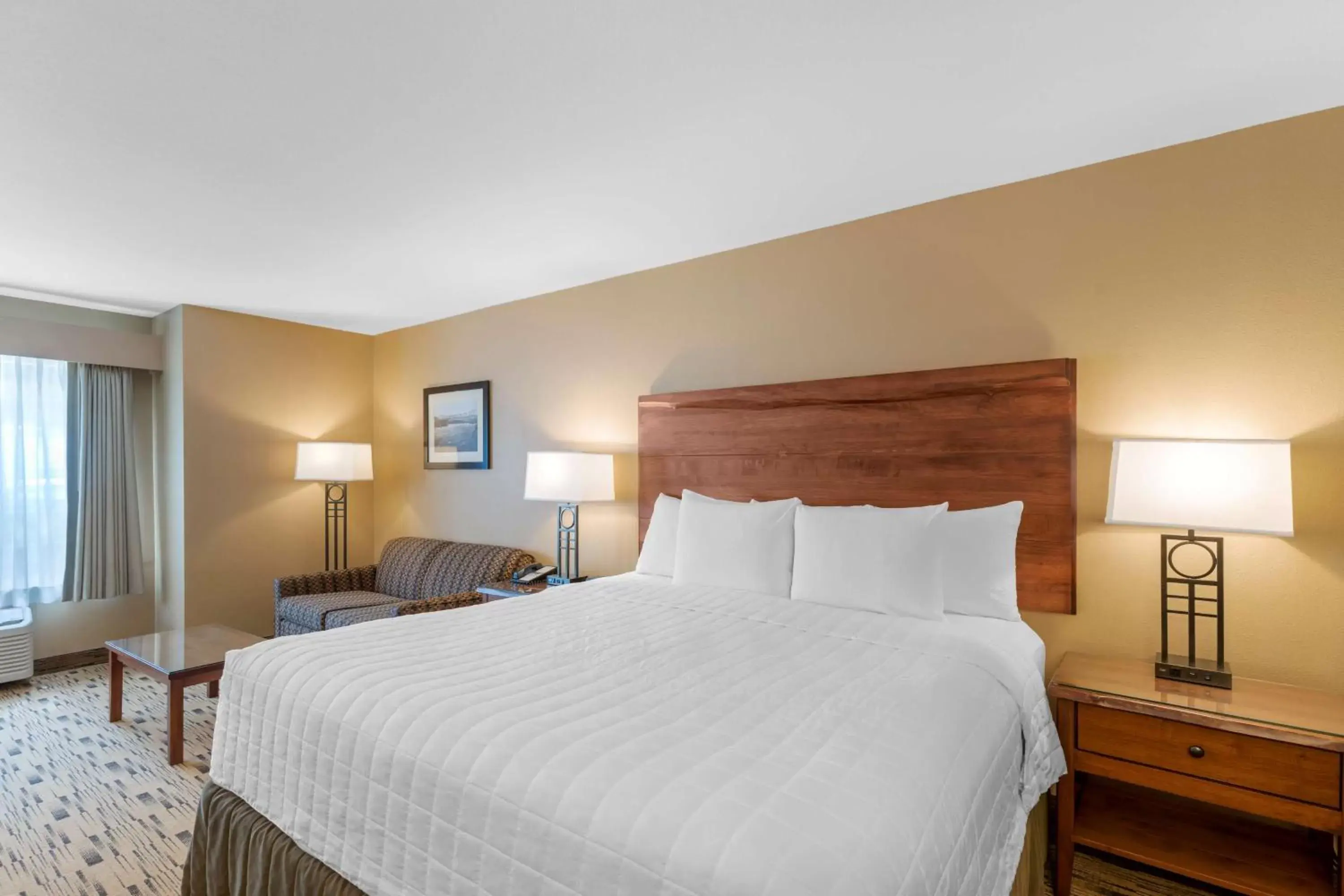 Bedroom, Bed in Best Western Plus Columbia River Inn