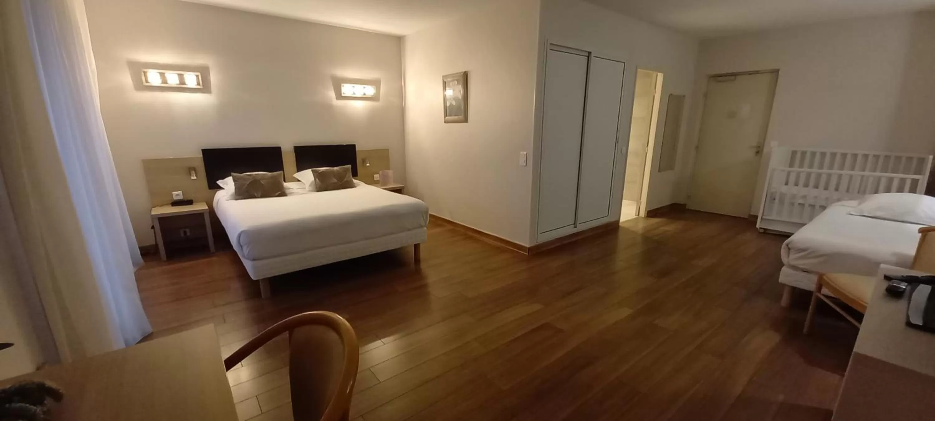 Bed in Hotel Poretta