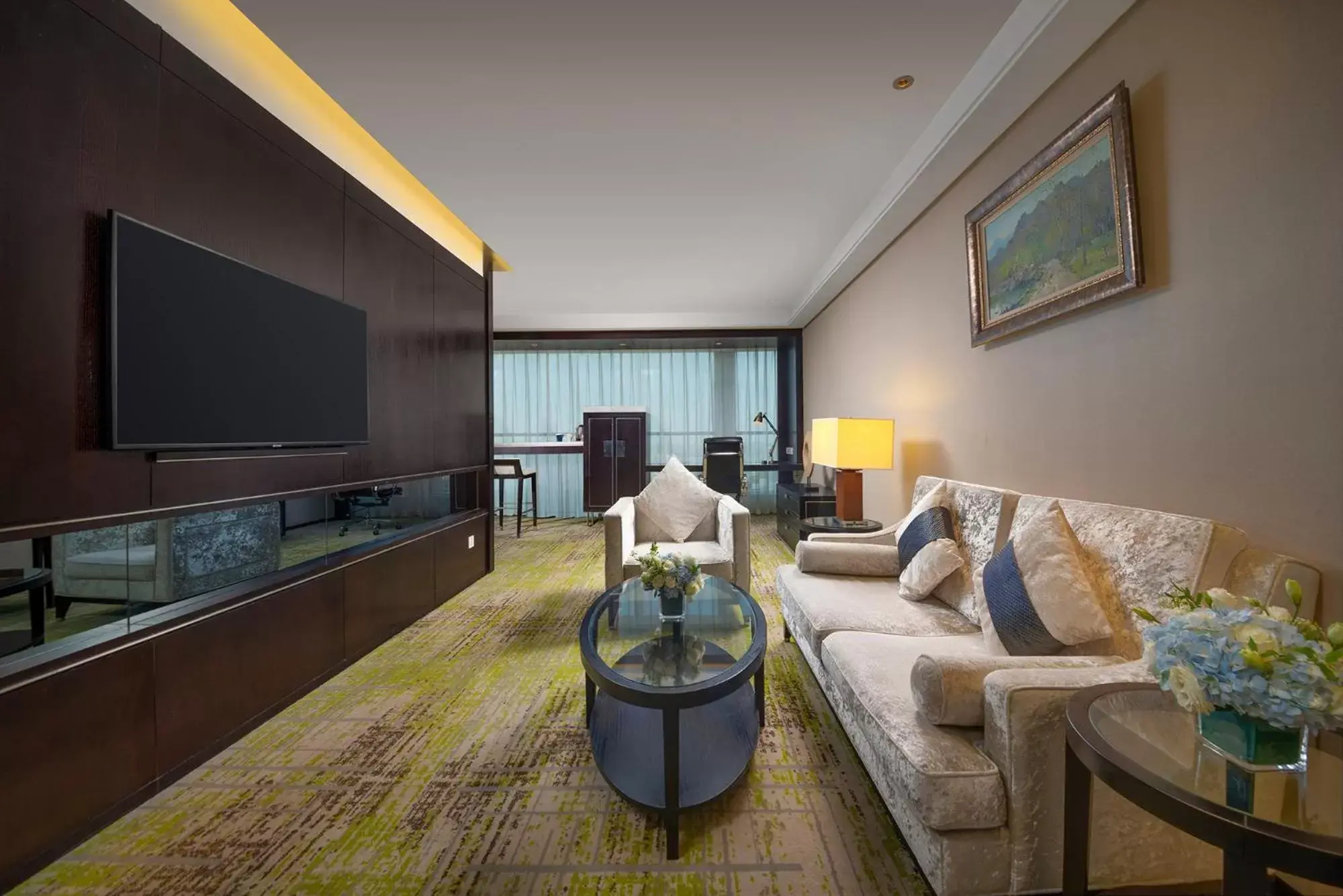 Living room, Seating Area in Holiday Inn Beijing Focus Square, an IHG Hotel