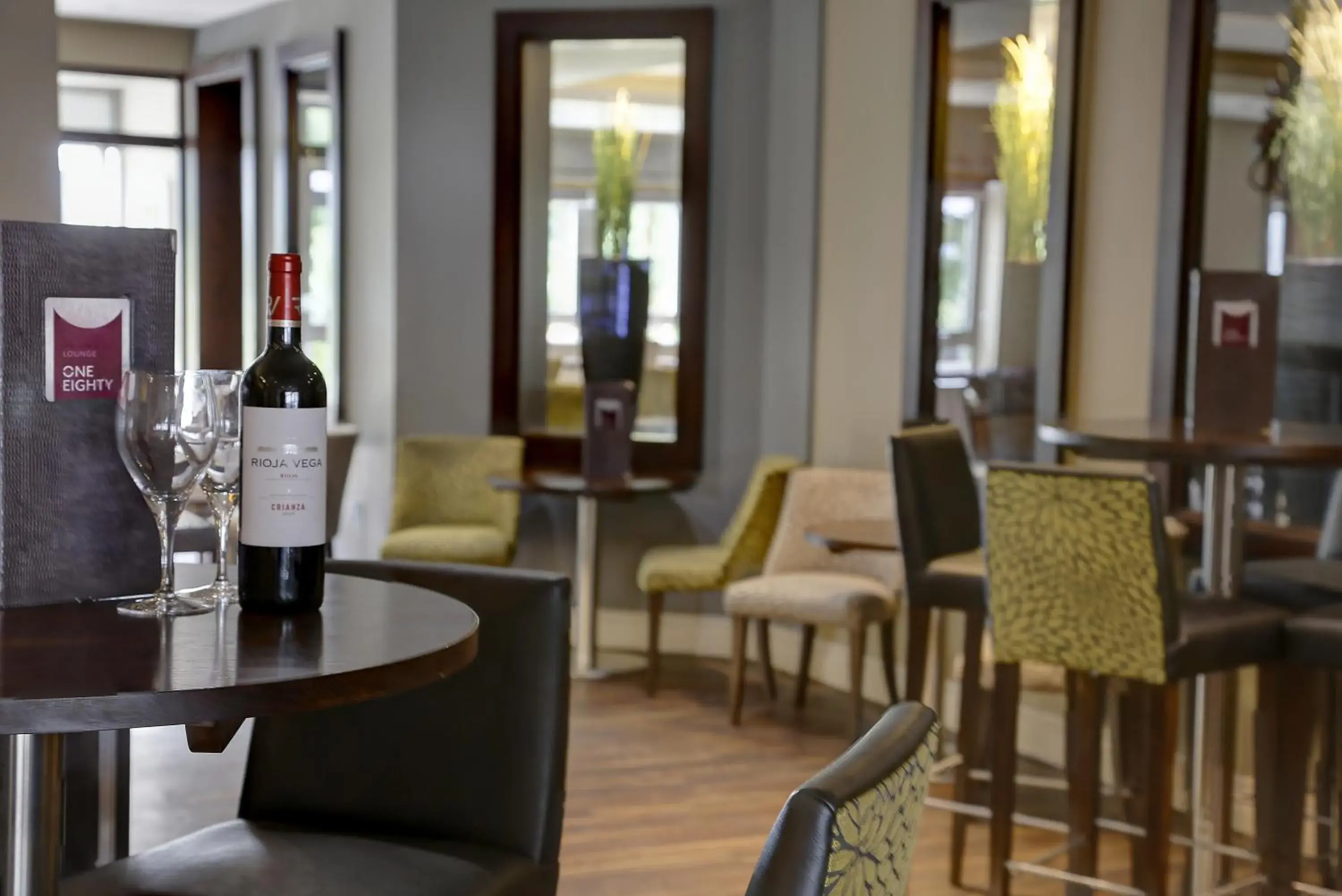 Lounge or bar in Best Western Plus Pinewood Manchester Airport-Wilmslow Hotel