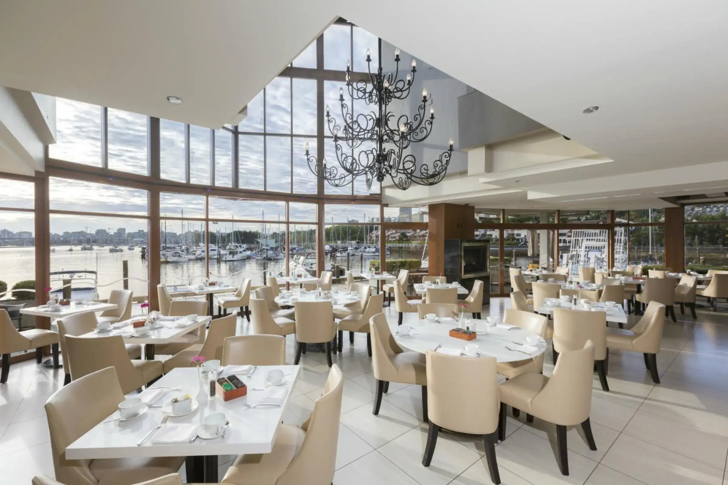 Restaurant/places to eat in Granville Island Hotel Restaurant/places to eat in Granville Island Hotel