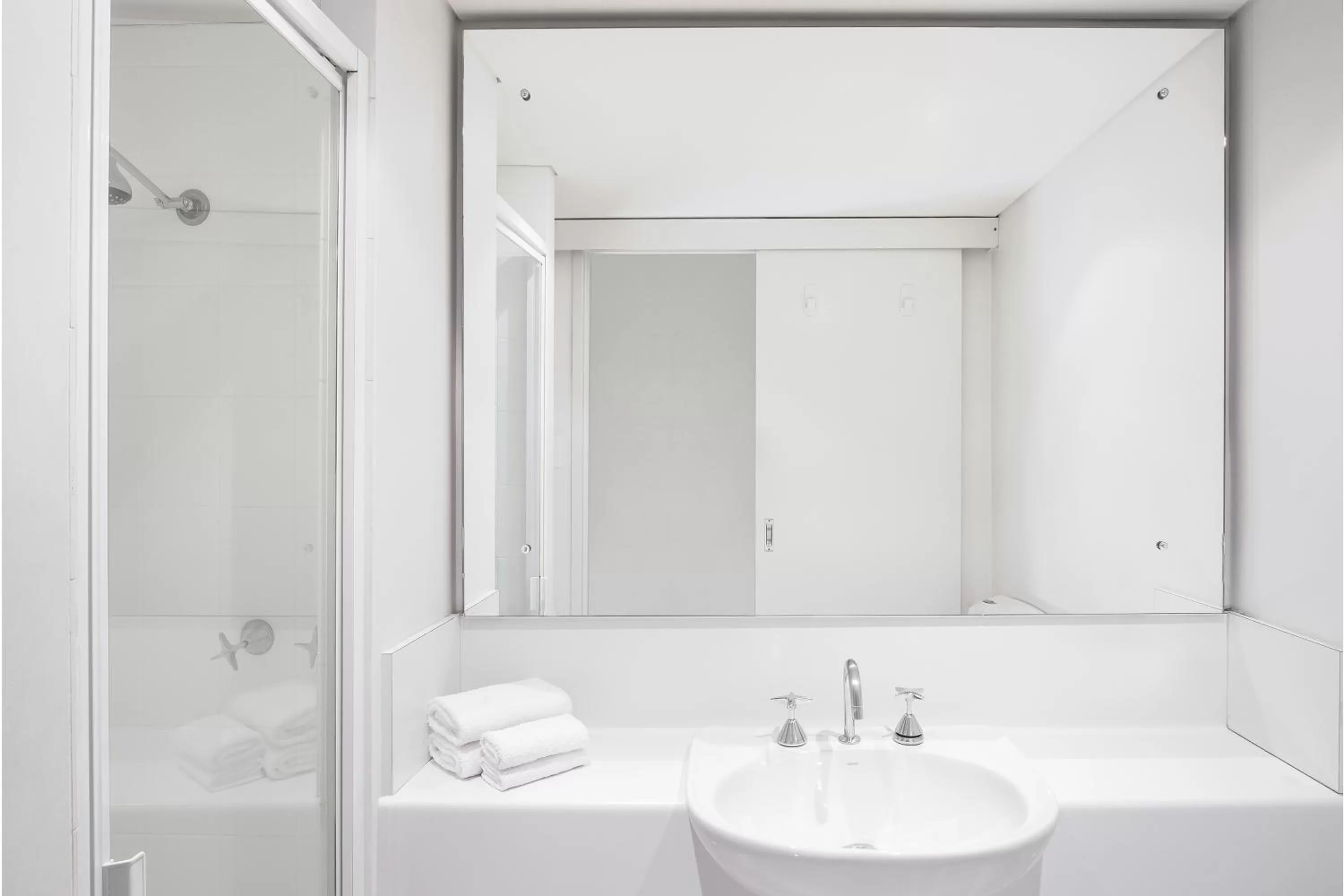 Bathroom in BreakFree Adelaide