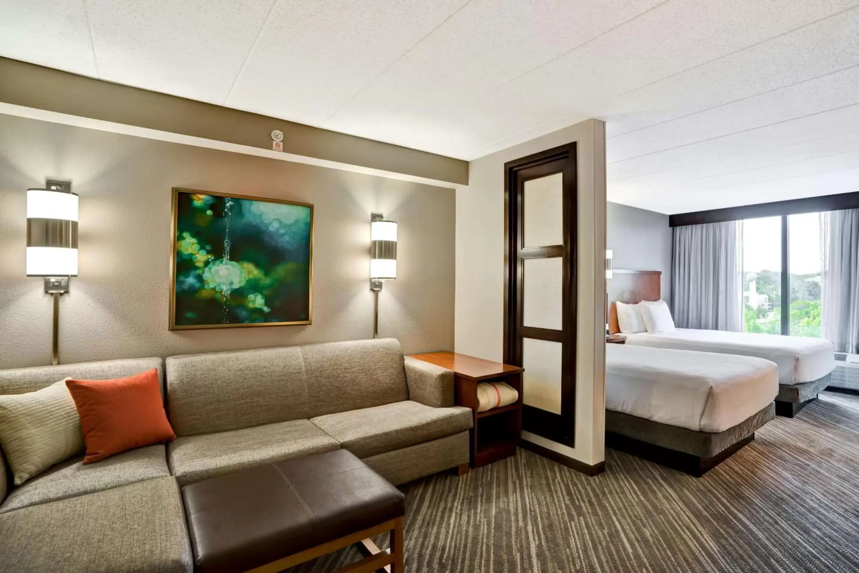 Photo of the whole room in Hyatt Place Baltimore-BWI Airport