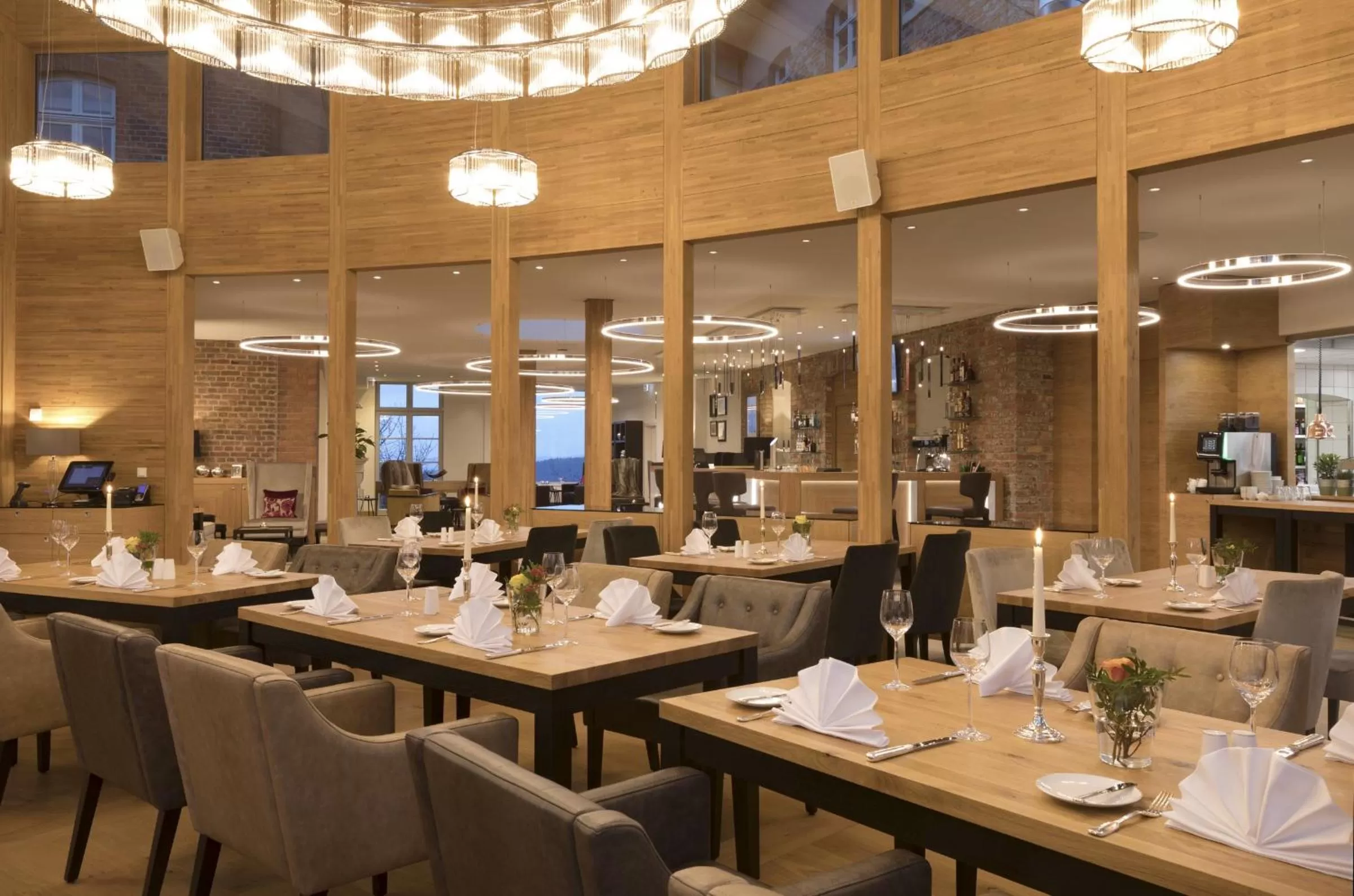 Restaurant/places to eat in Hotel Brunnenhaus Schloss Landau