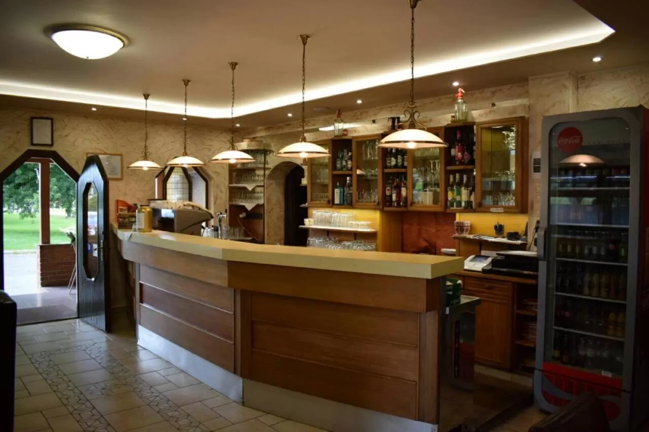 Restaurant/places to eat in Hotel Zéta