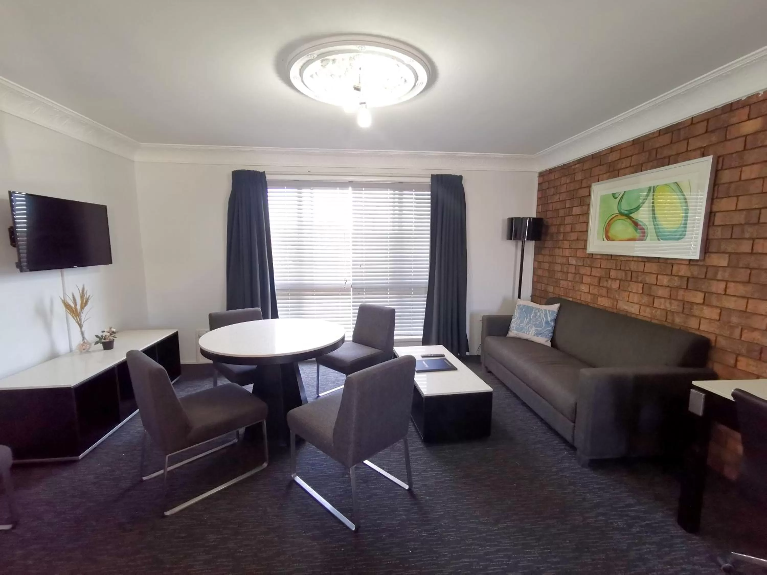 Living room in Leichhardt Motor Inn