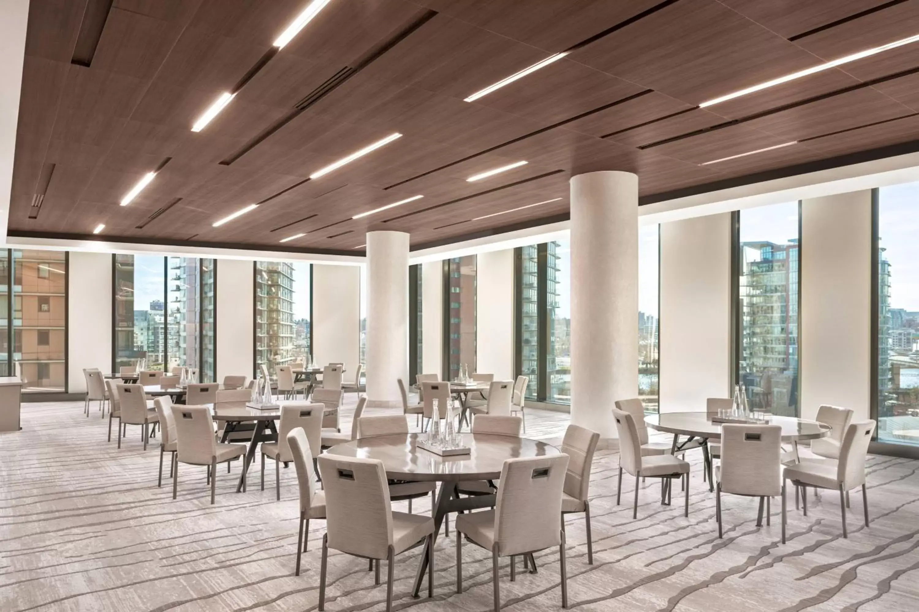 Meeting/conference room, Restaurant/Places to Eat in JW Marriott Parq Vancouver