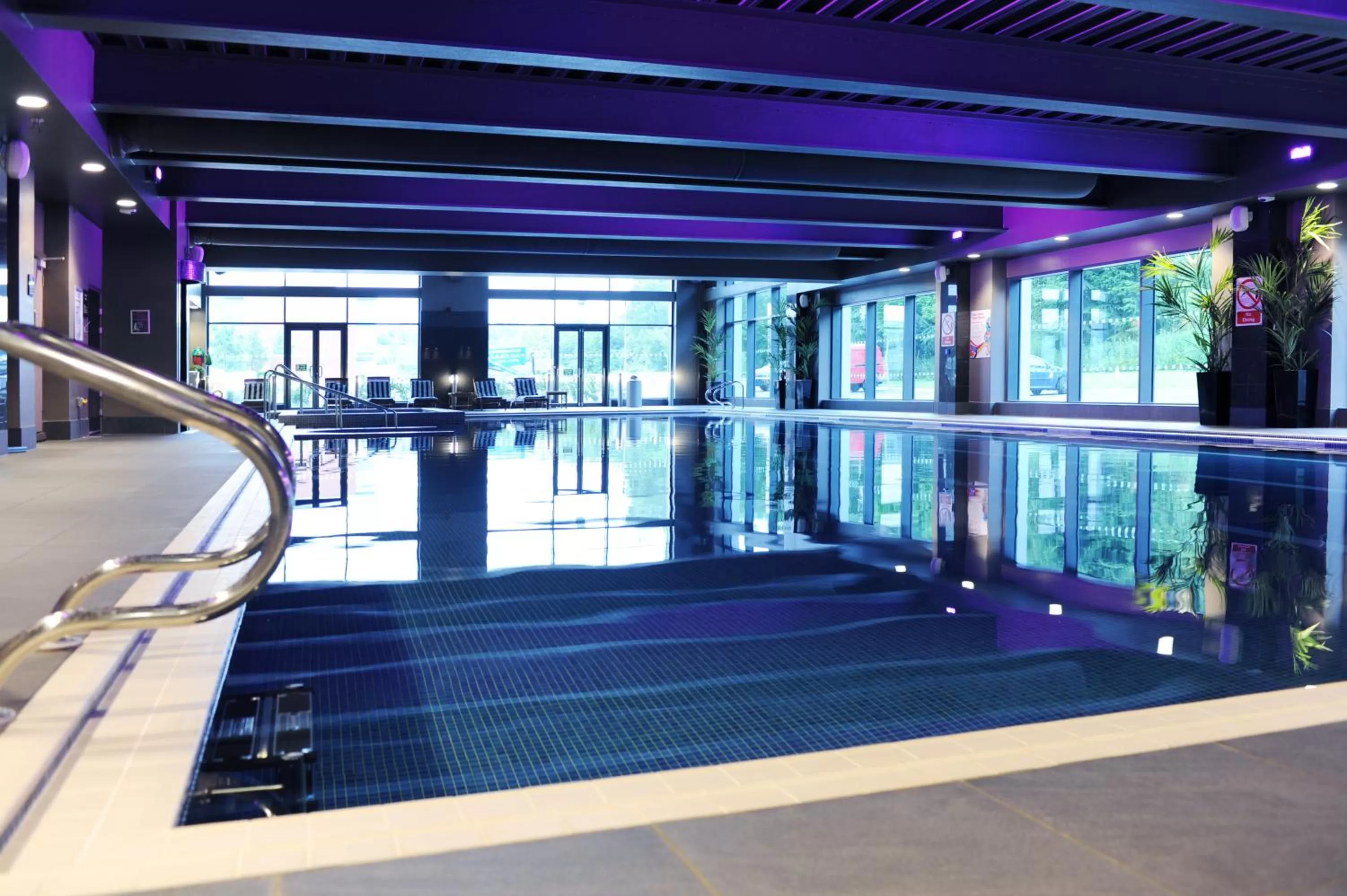 Swimming pool in Village Hotel London Watford