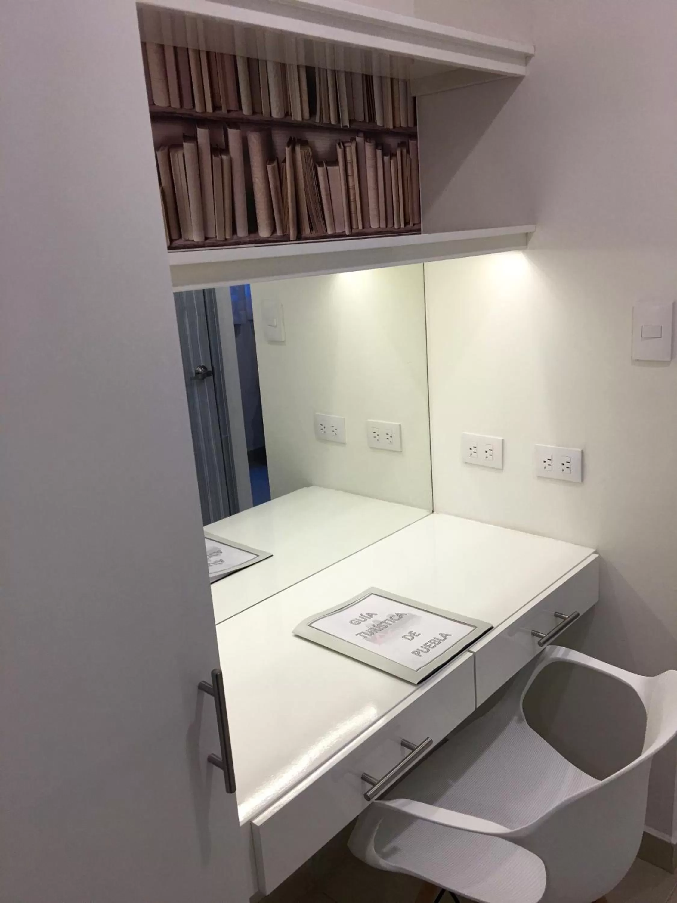 Seating area in Herbal Inn Suites