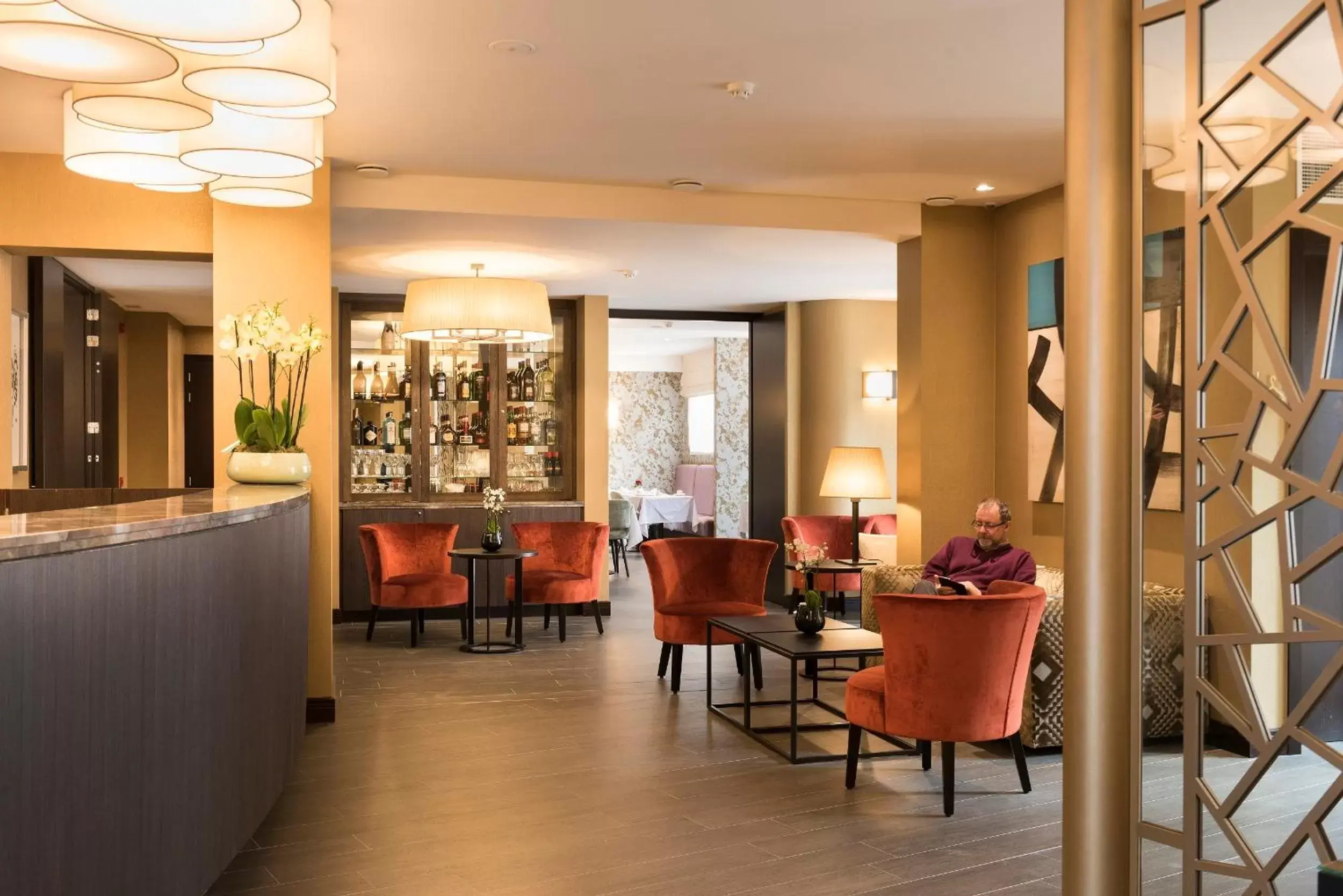 Lobby or reception, Lounge/Bar in Hotel Aragon